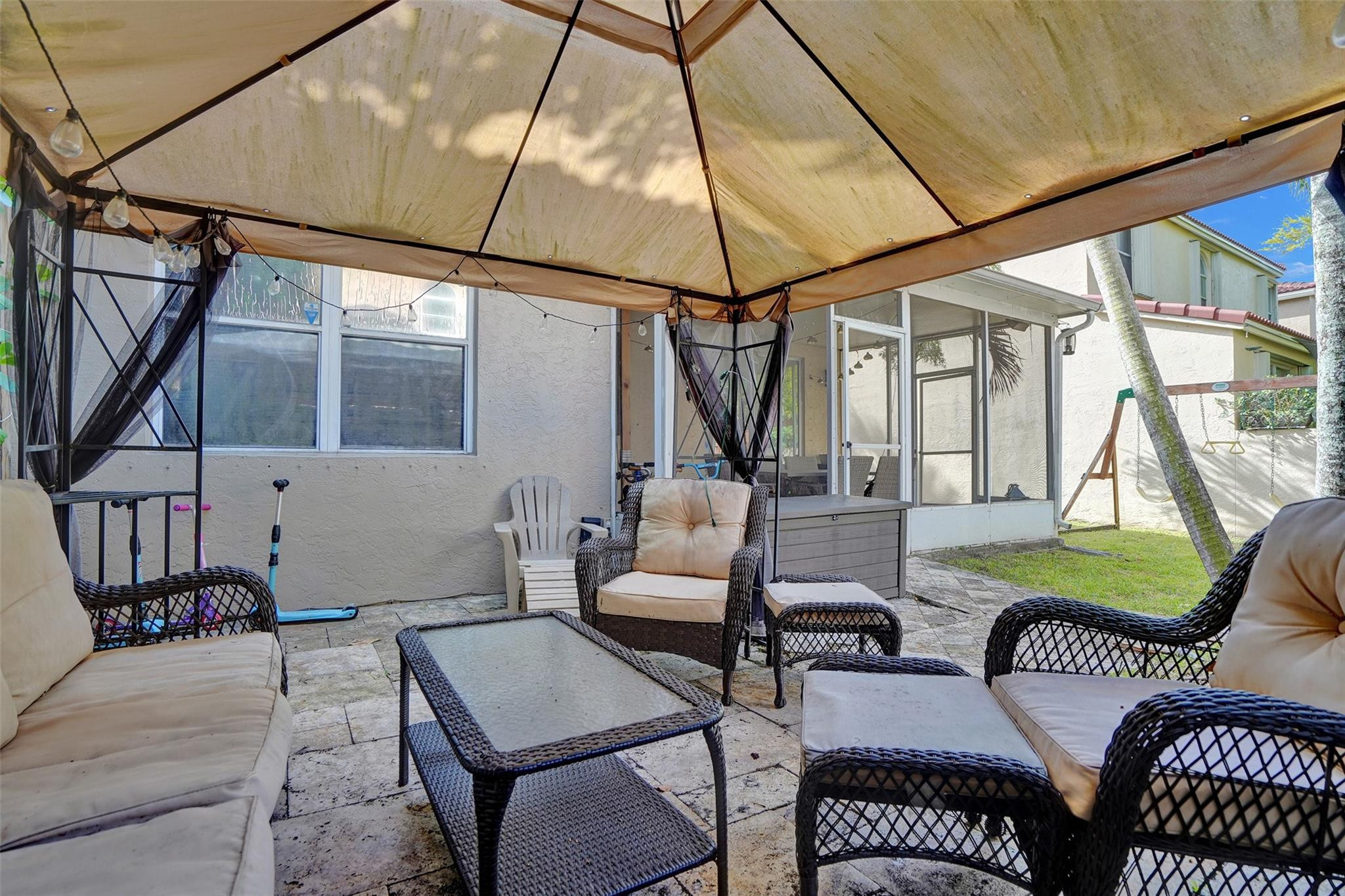 568 NW 87th Terrace
