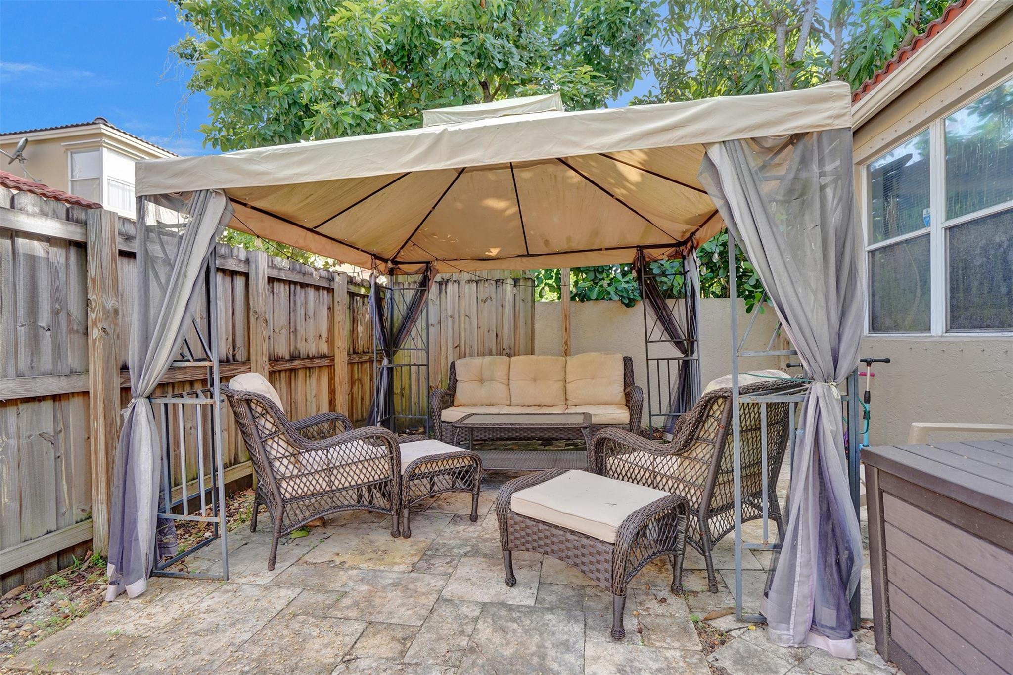 568 NW 87th Terrace