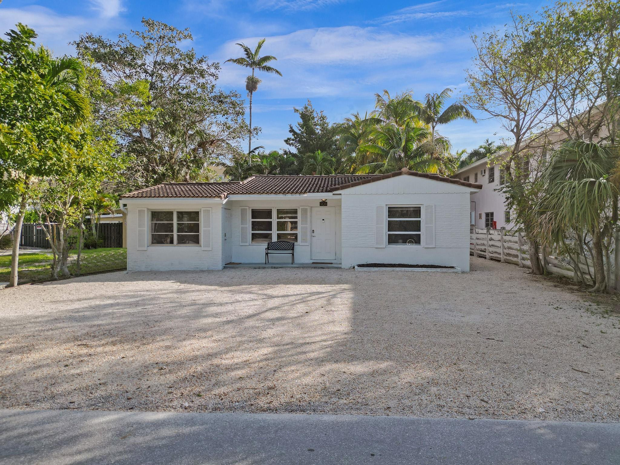 904 NE 17th Terrace