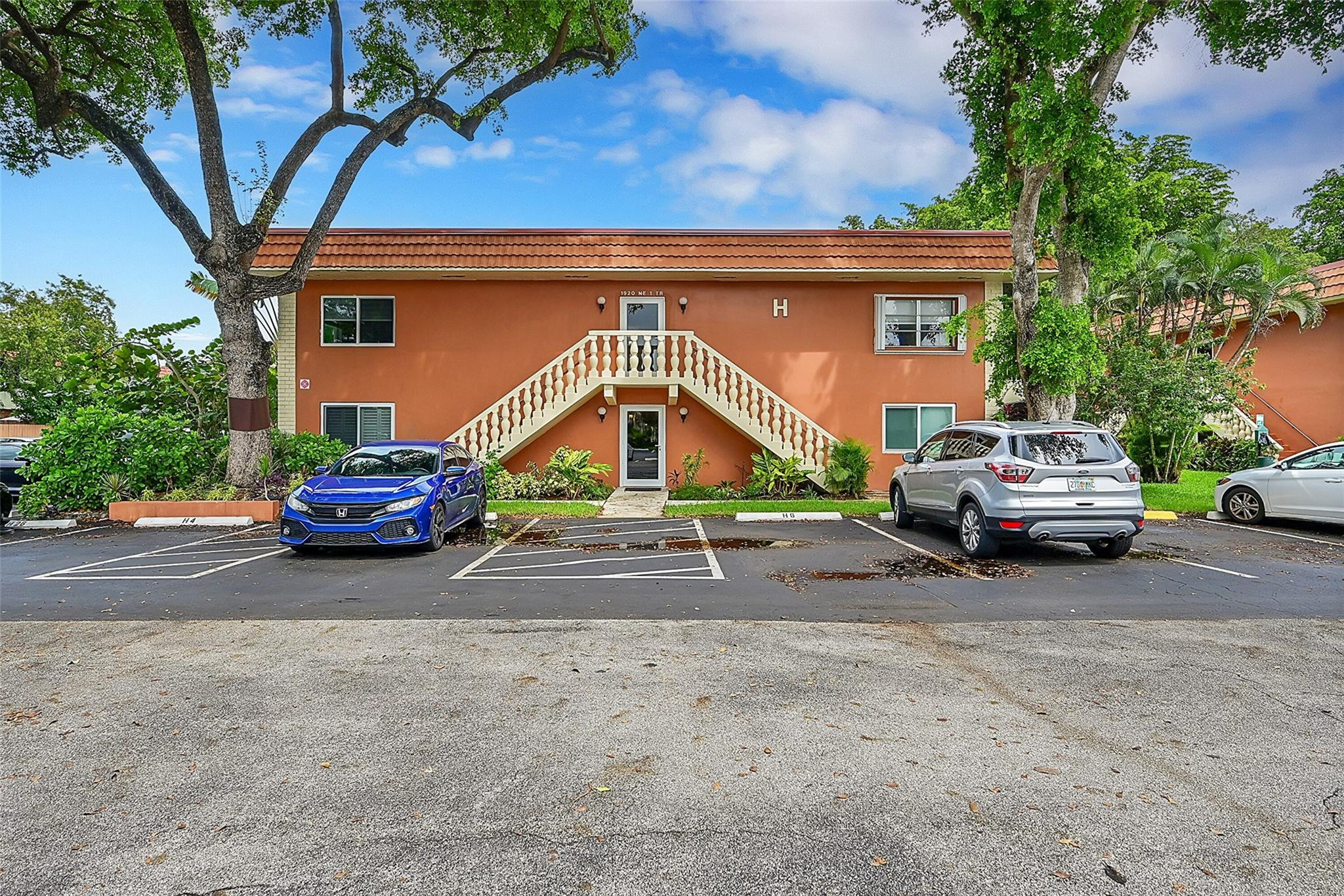 1920 NE 1st Terrace 214H