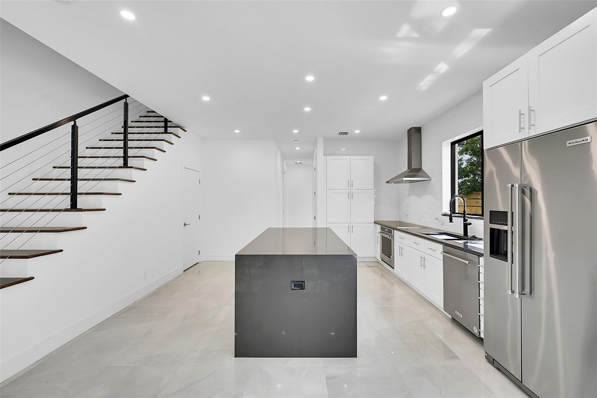 803 NE 16th Terrace