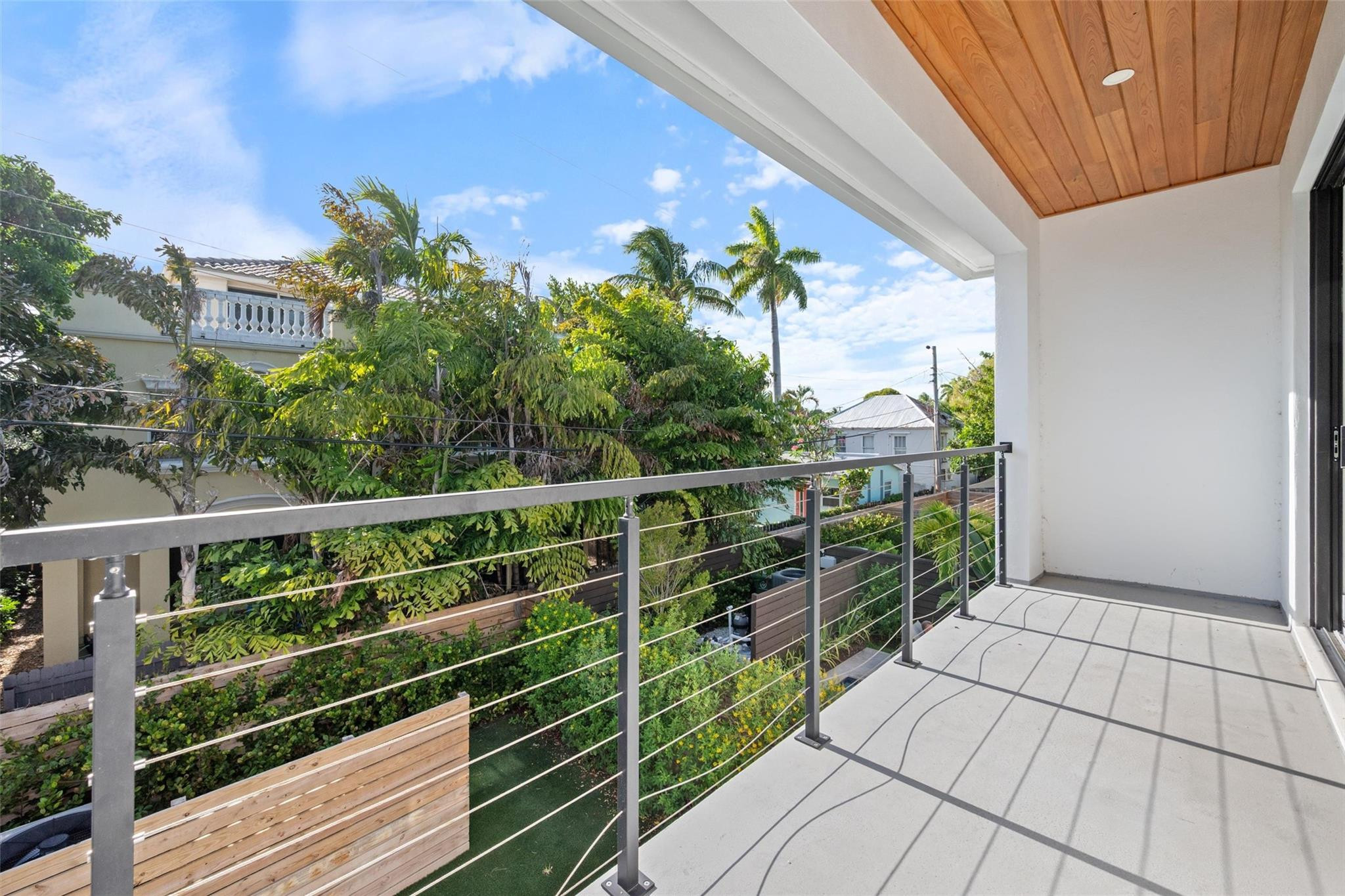 803 NE 16th Terrace