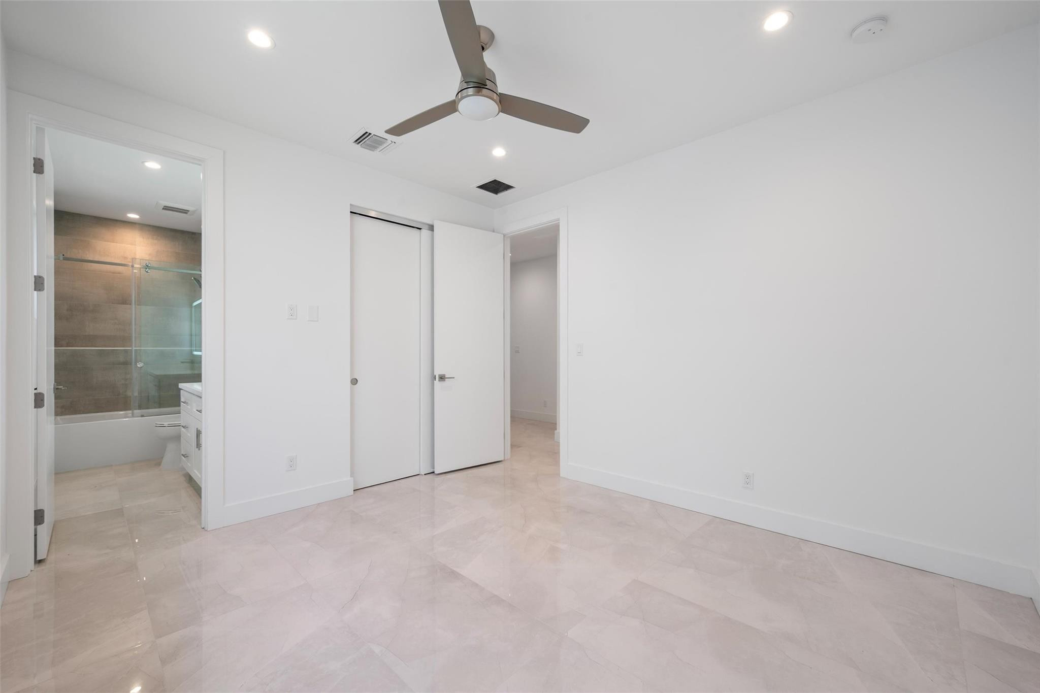 803 NE 16th Terrace