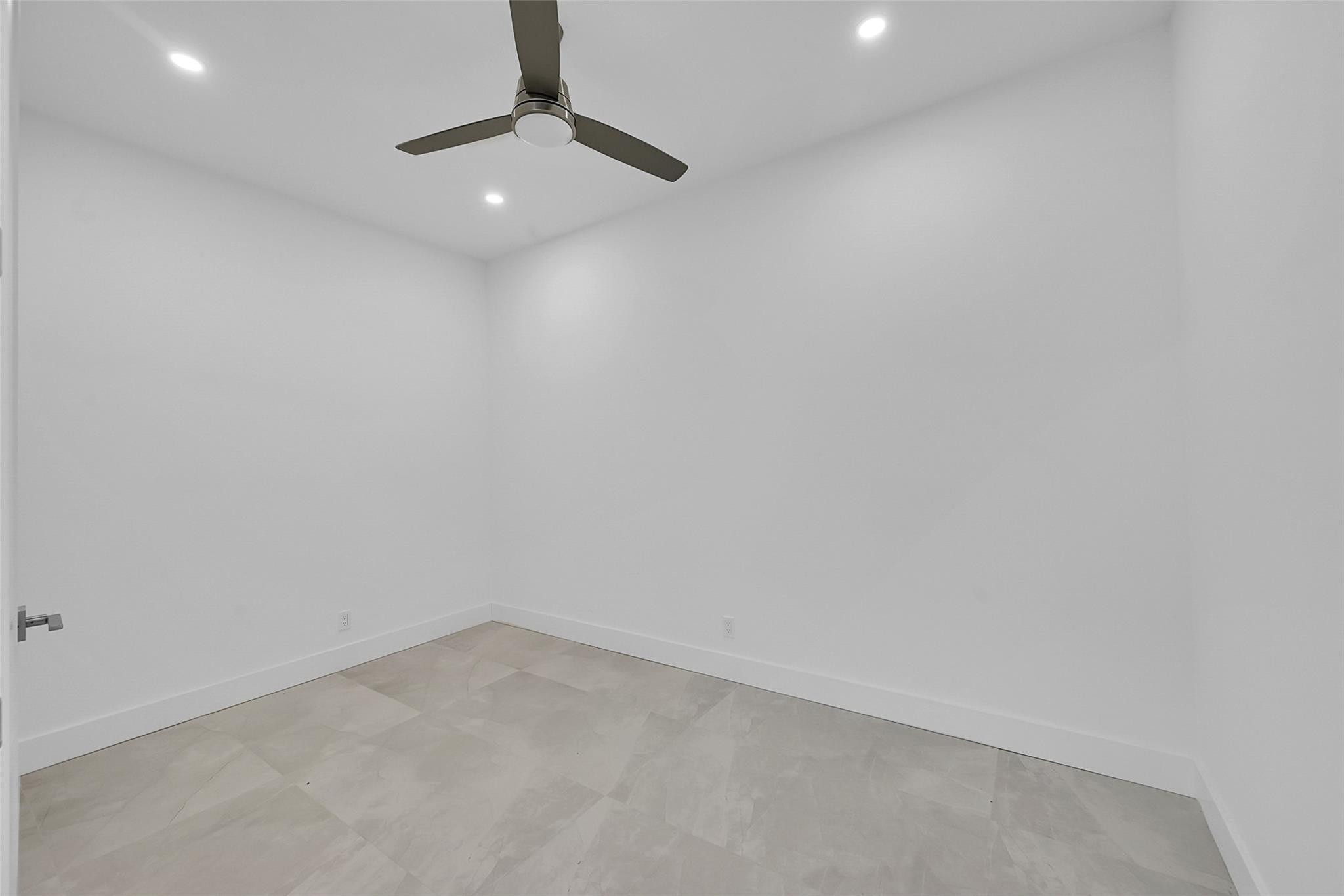 803 NE 16th Terrace