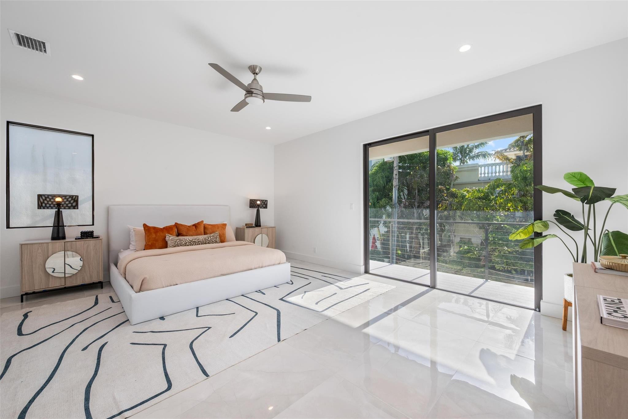 803 NE 16th Terrace