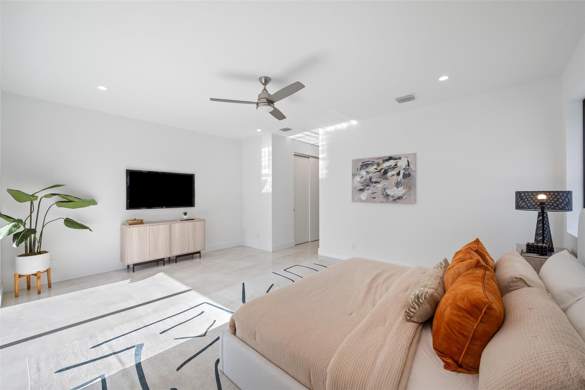 803 NE 16th Terrace
