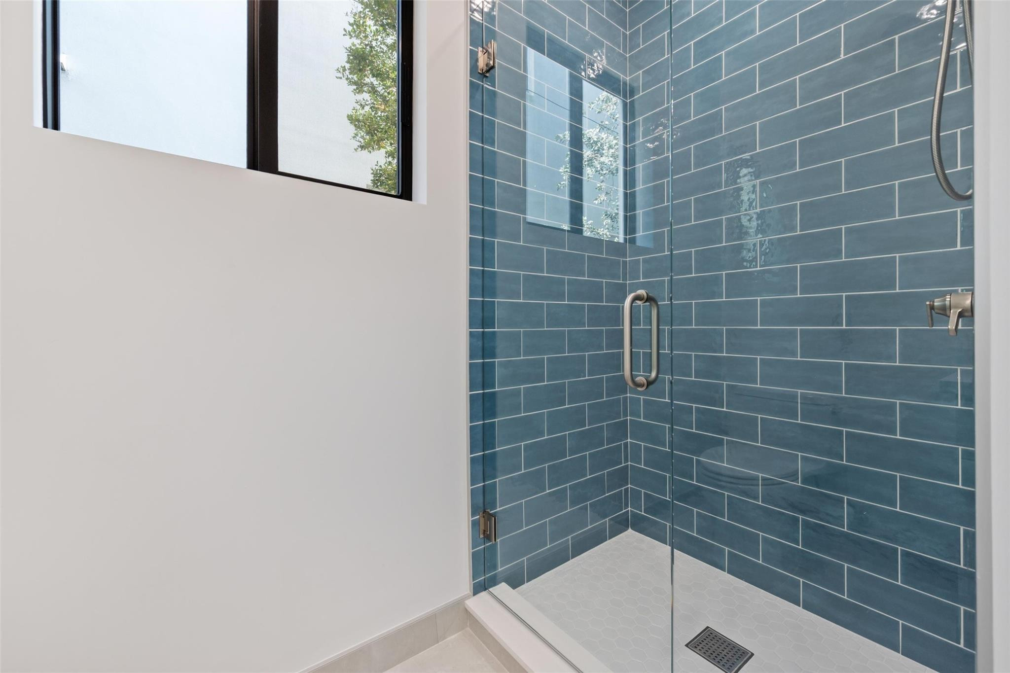 803 NE 16th Terrace