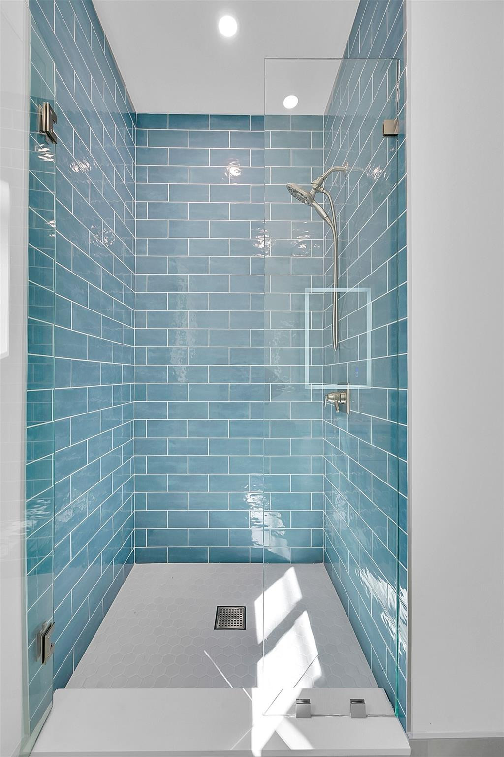 803 NE 16th Terrace