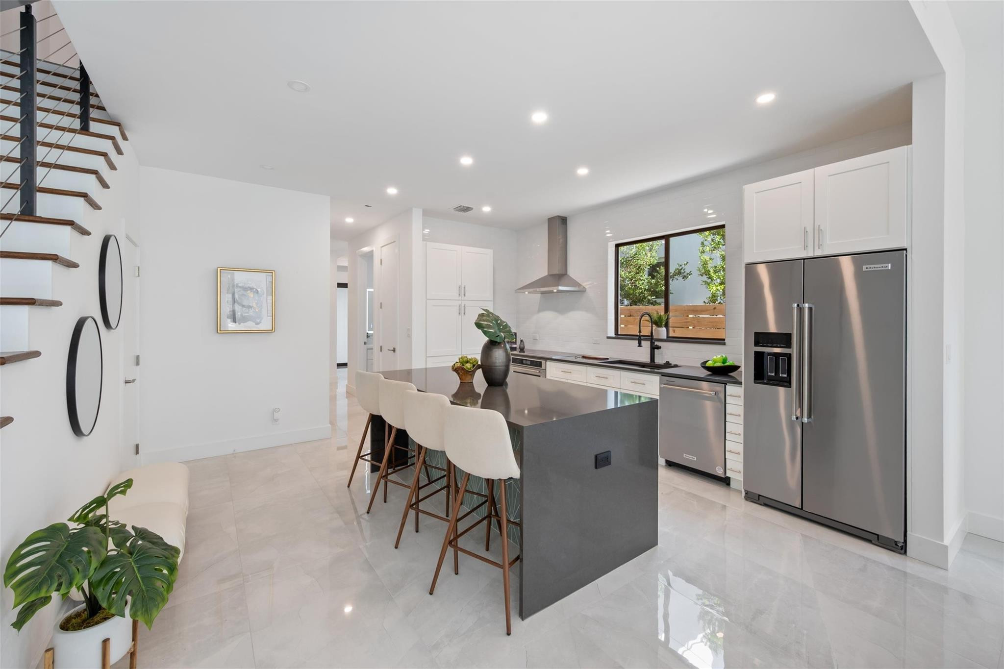 803 NE 16th Terrace