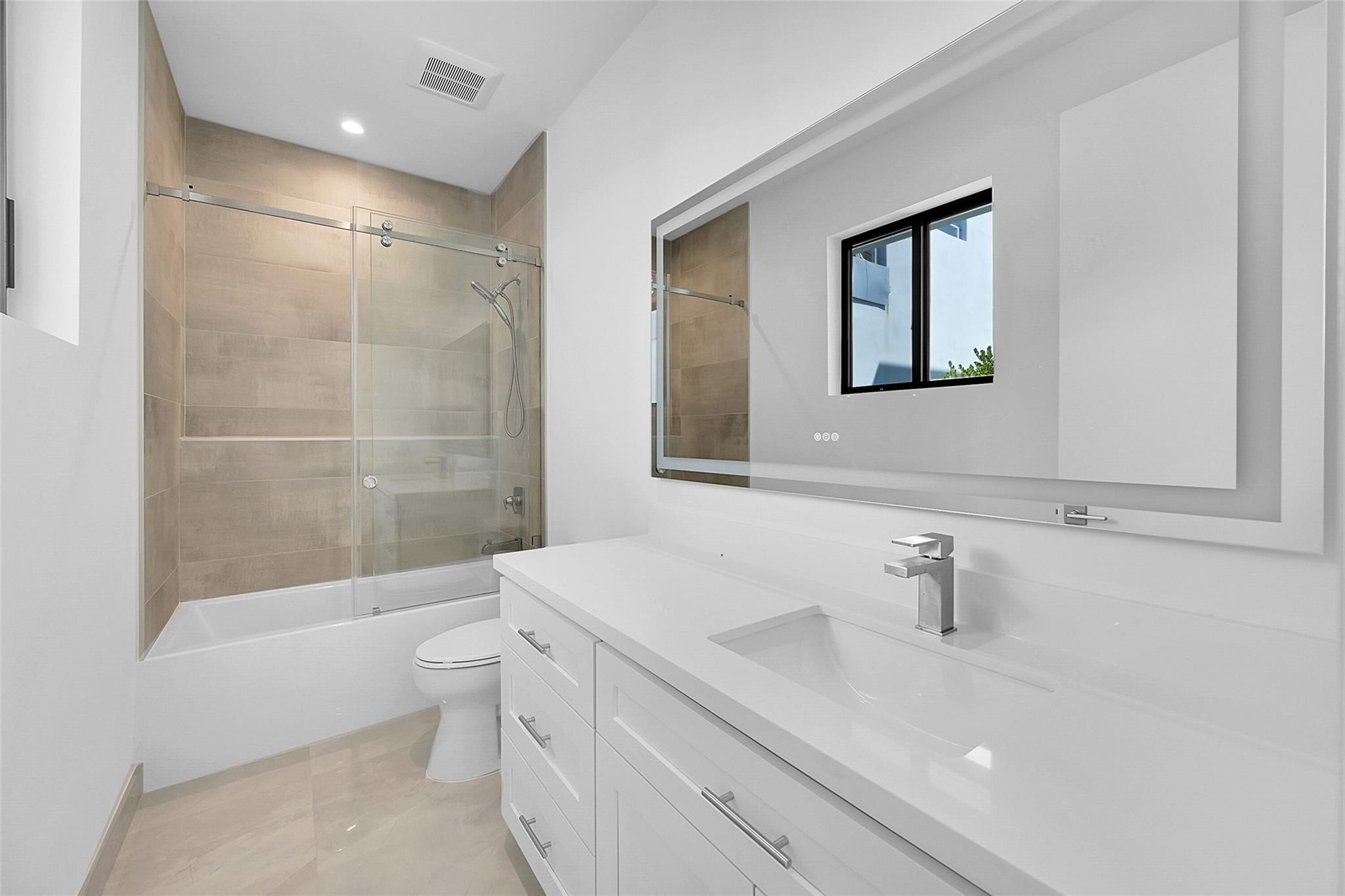 803 NE 16th Terrace