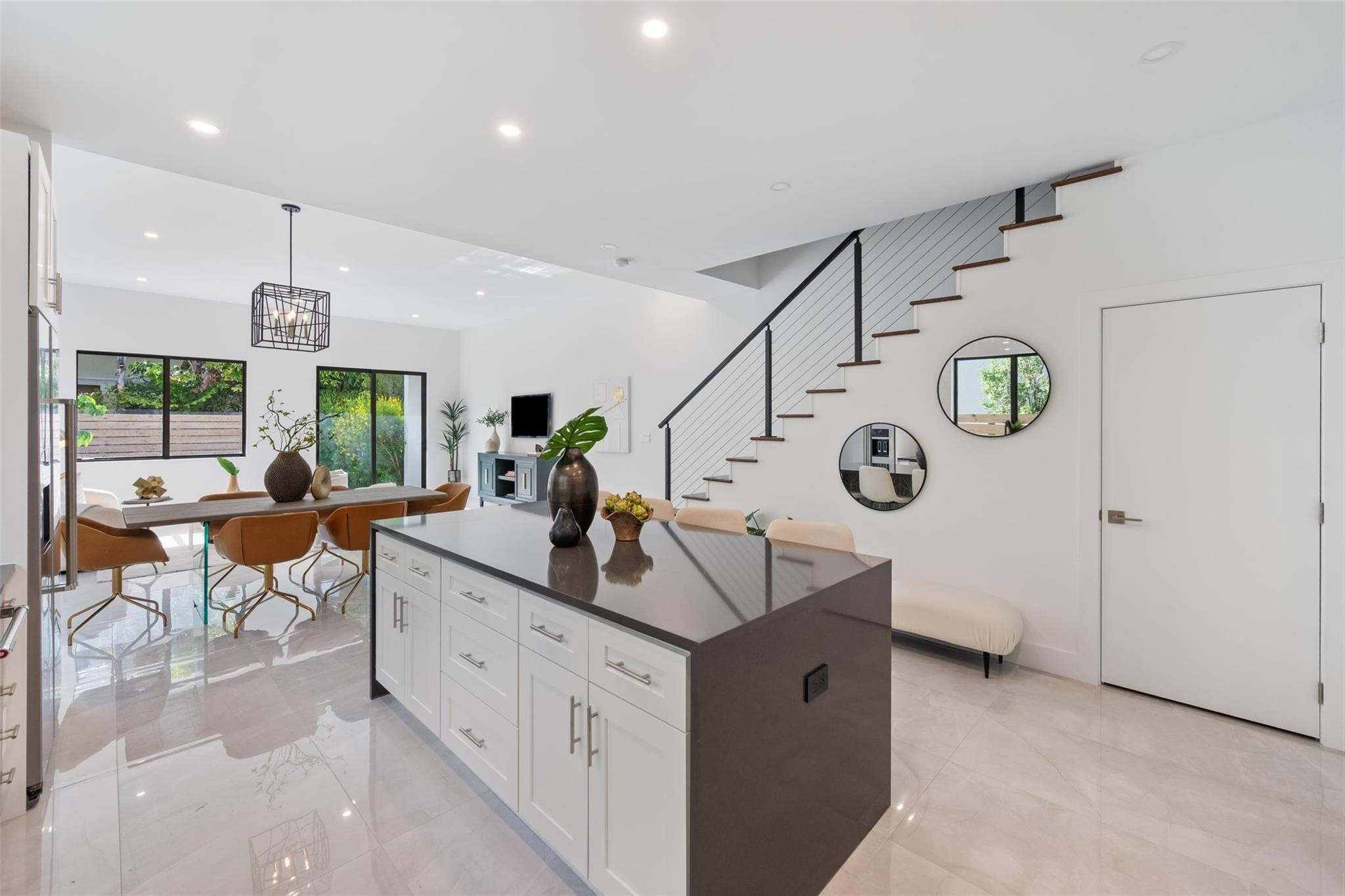 803 NE 16th Terrace