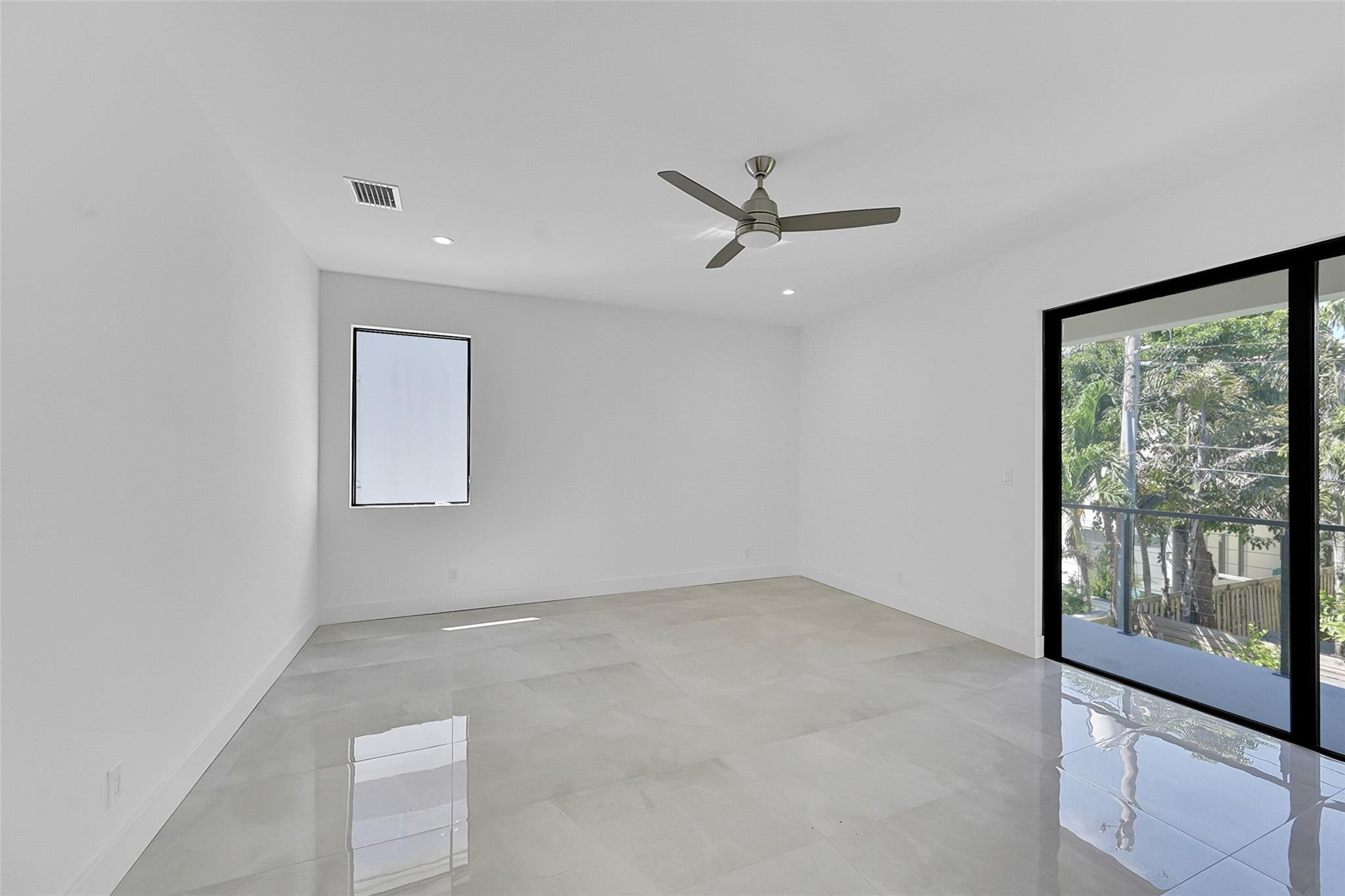803 NE 16th Terrace