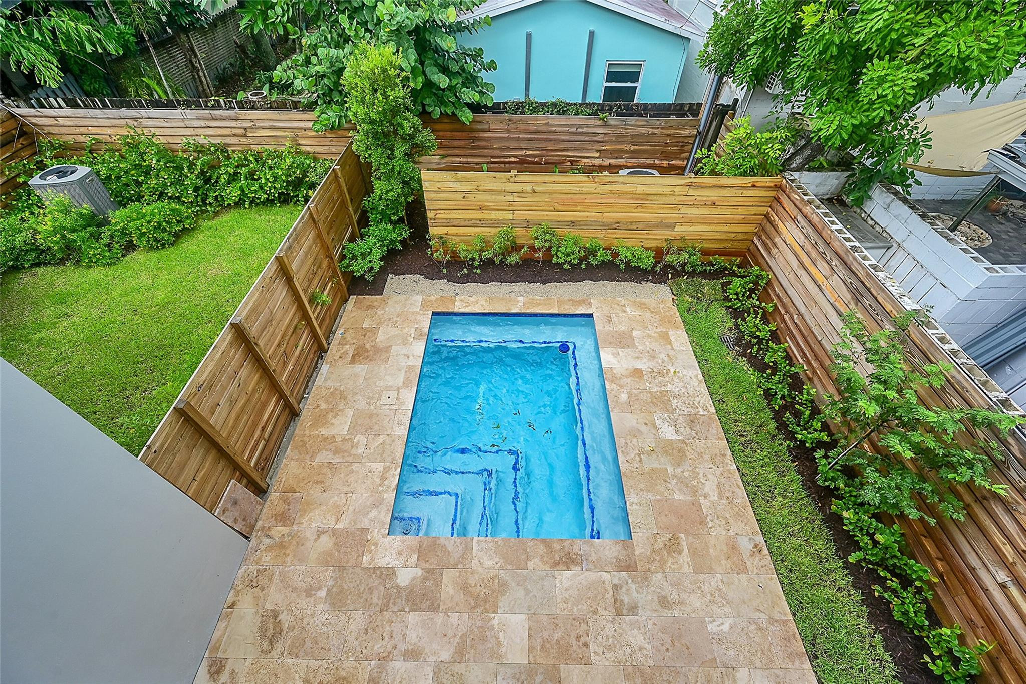 809 NE 16th Terrace