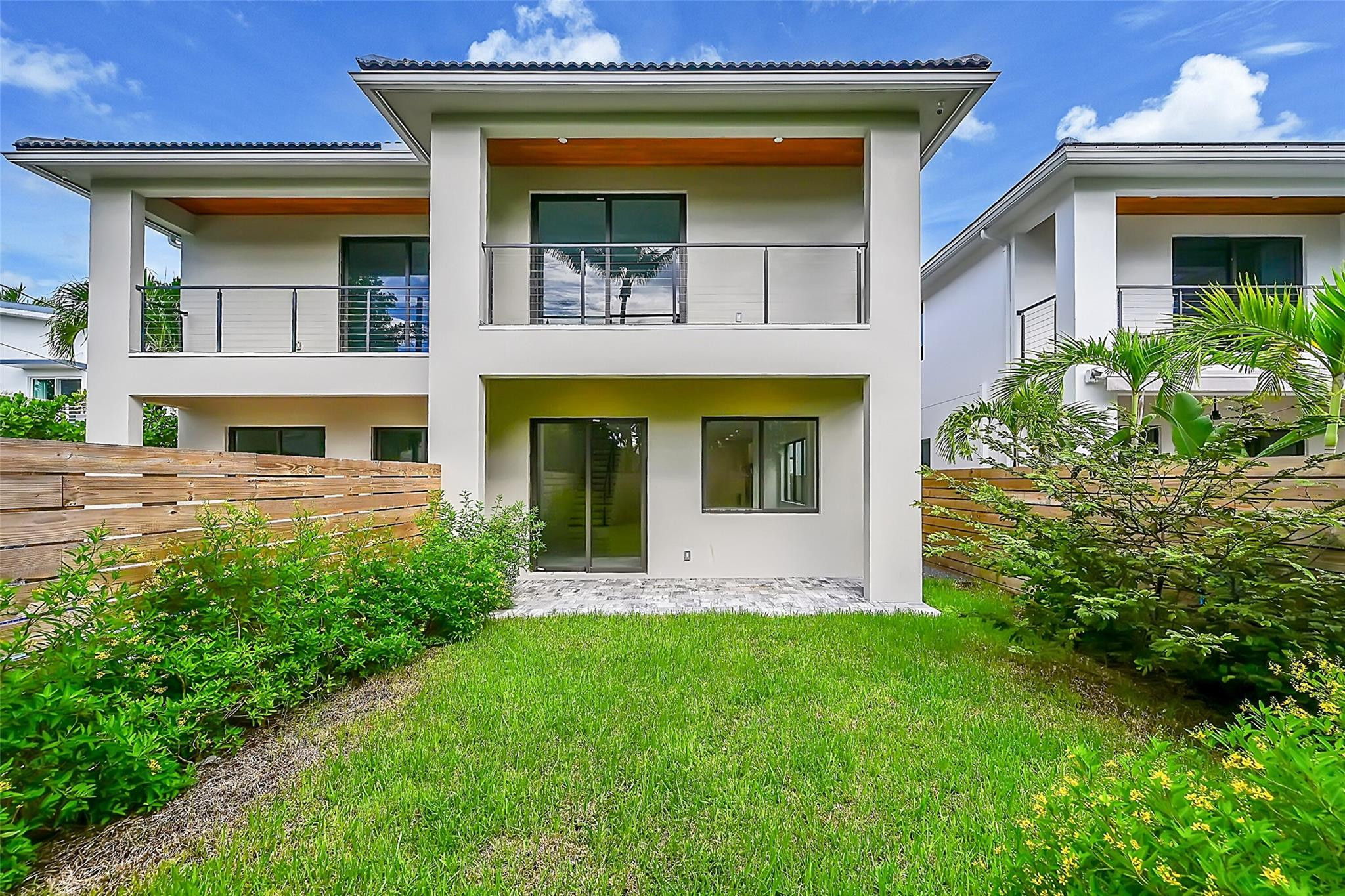 809 NE 16th Terrace