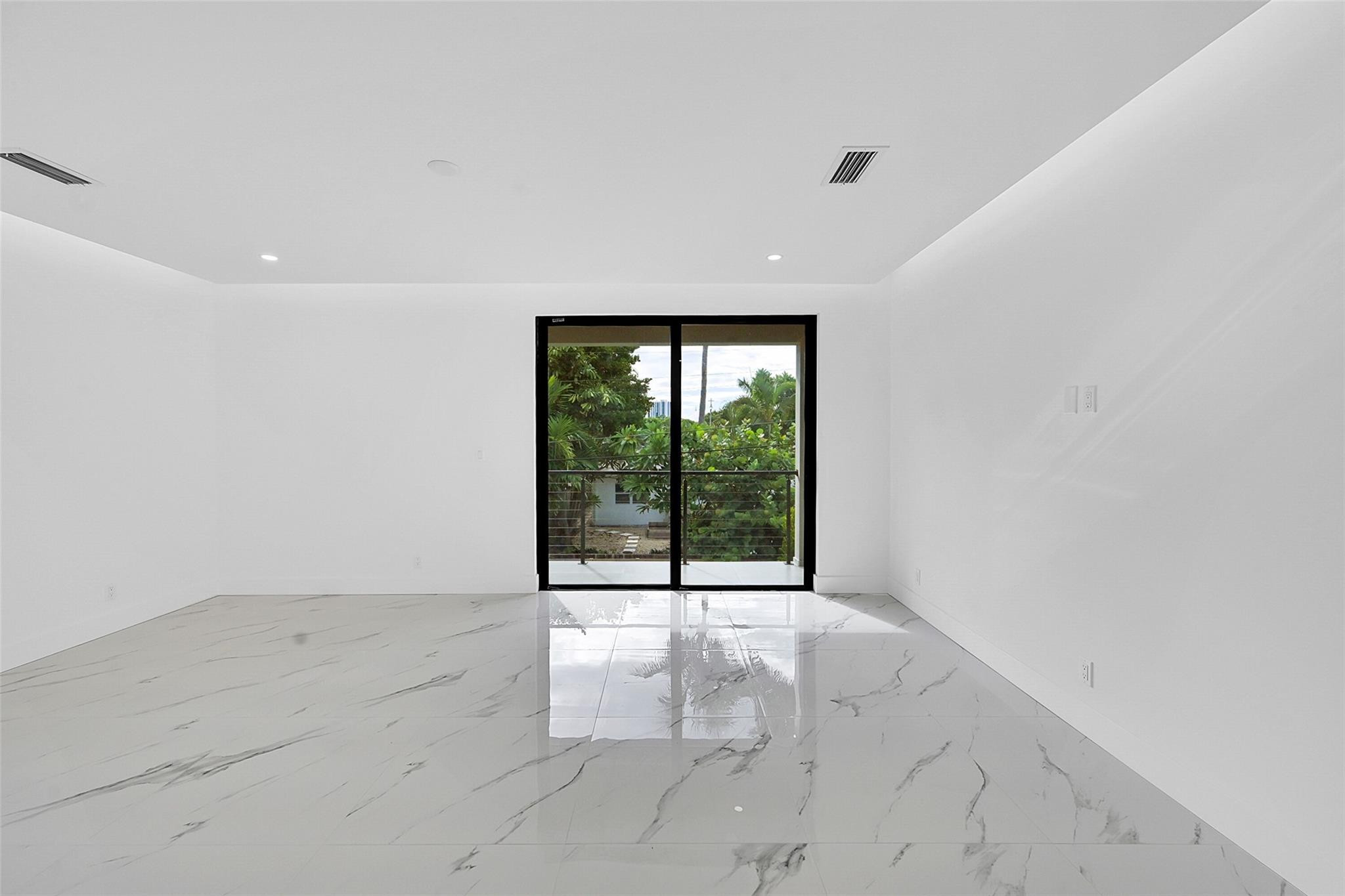 809 NE 16th Terrace
