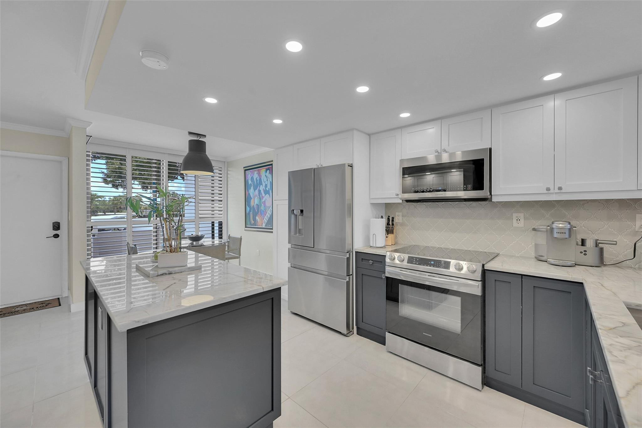 1100 SE 5th Court 63