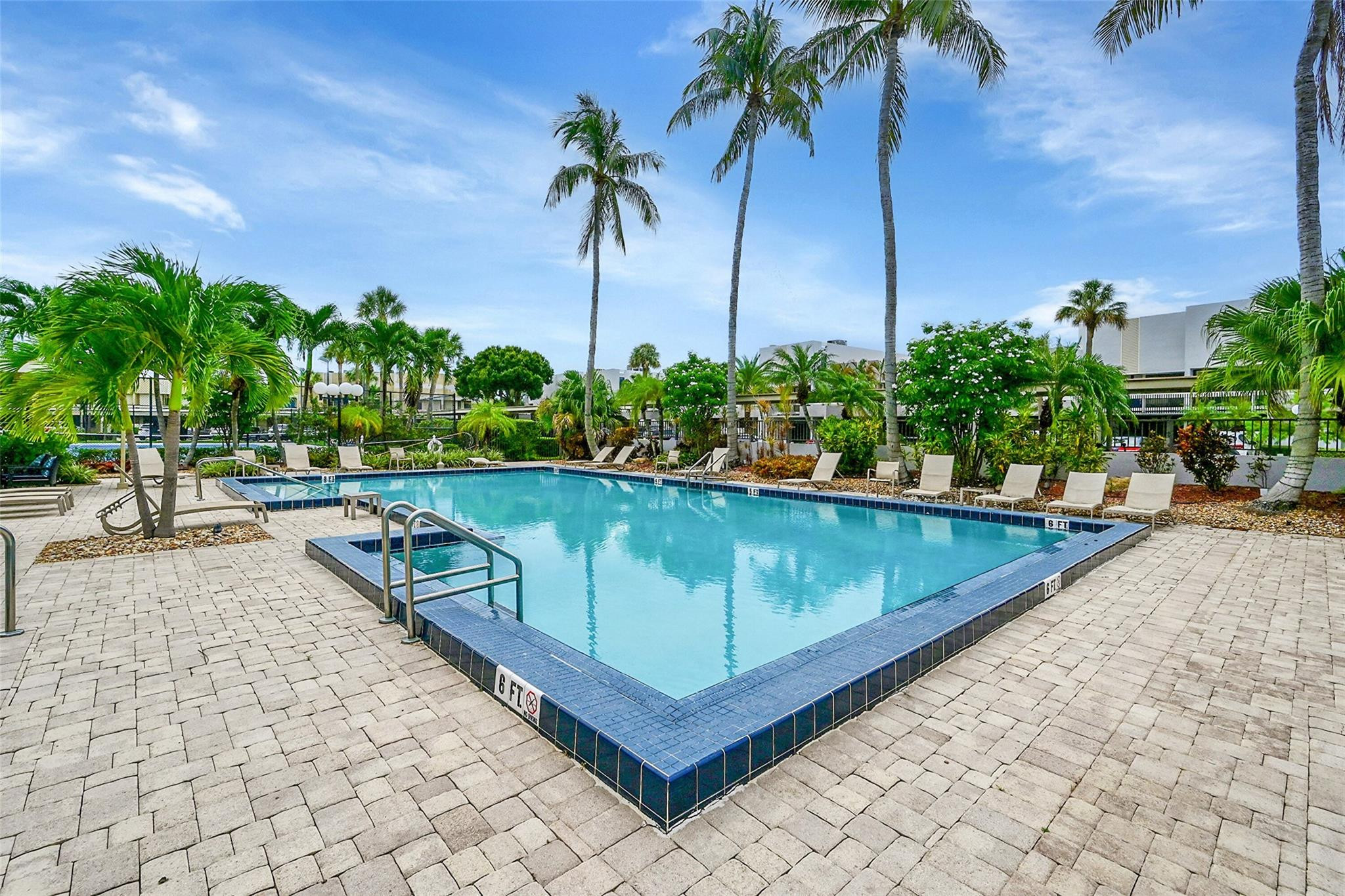 1100 SE 5th Court 63