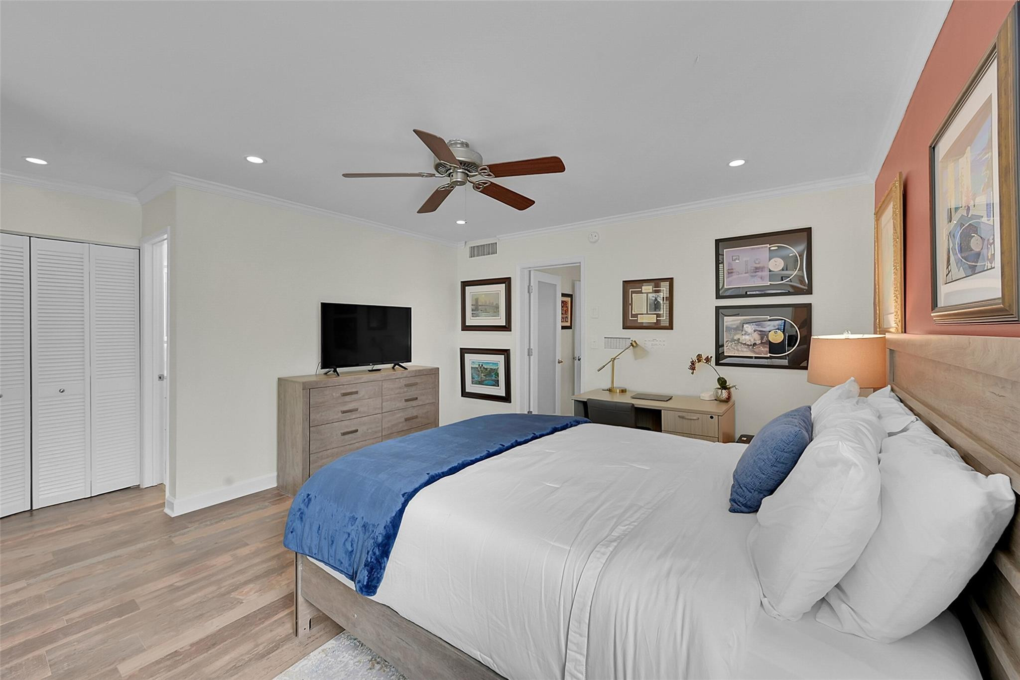1100 SE 5th Court 63