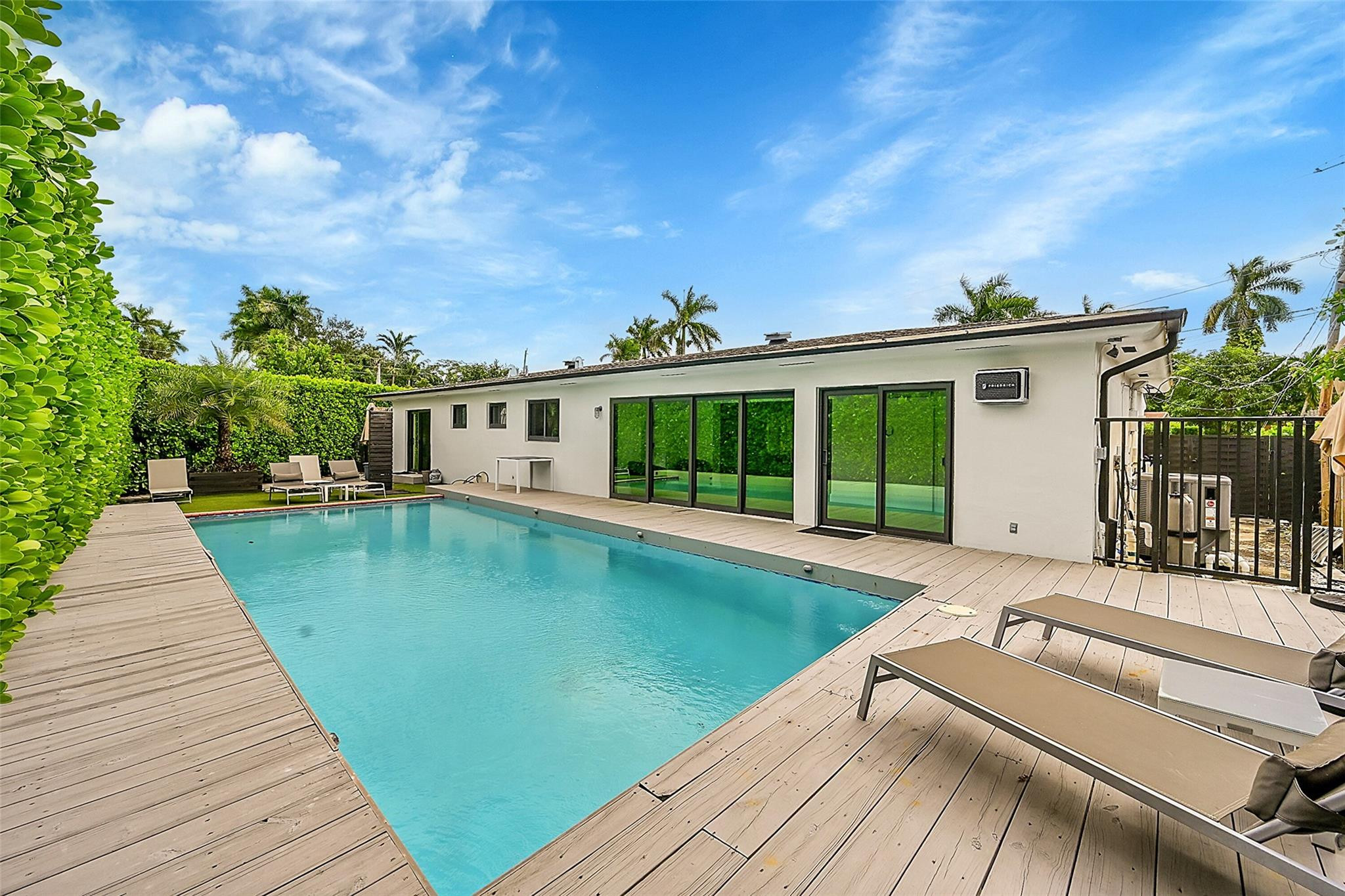 535 NE 113th Street
