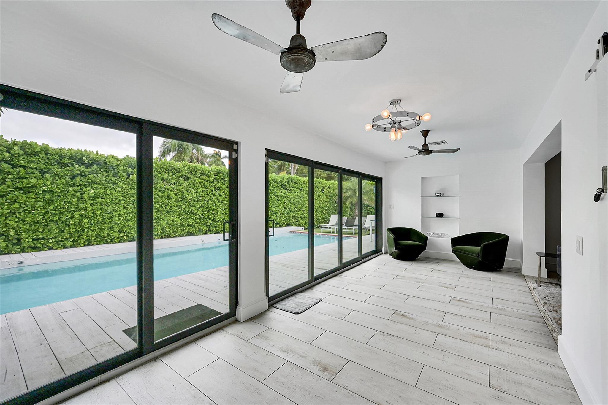 535 NE 113th Street