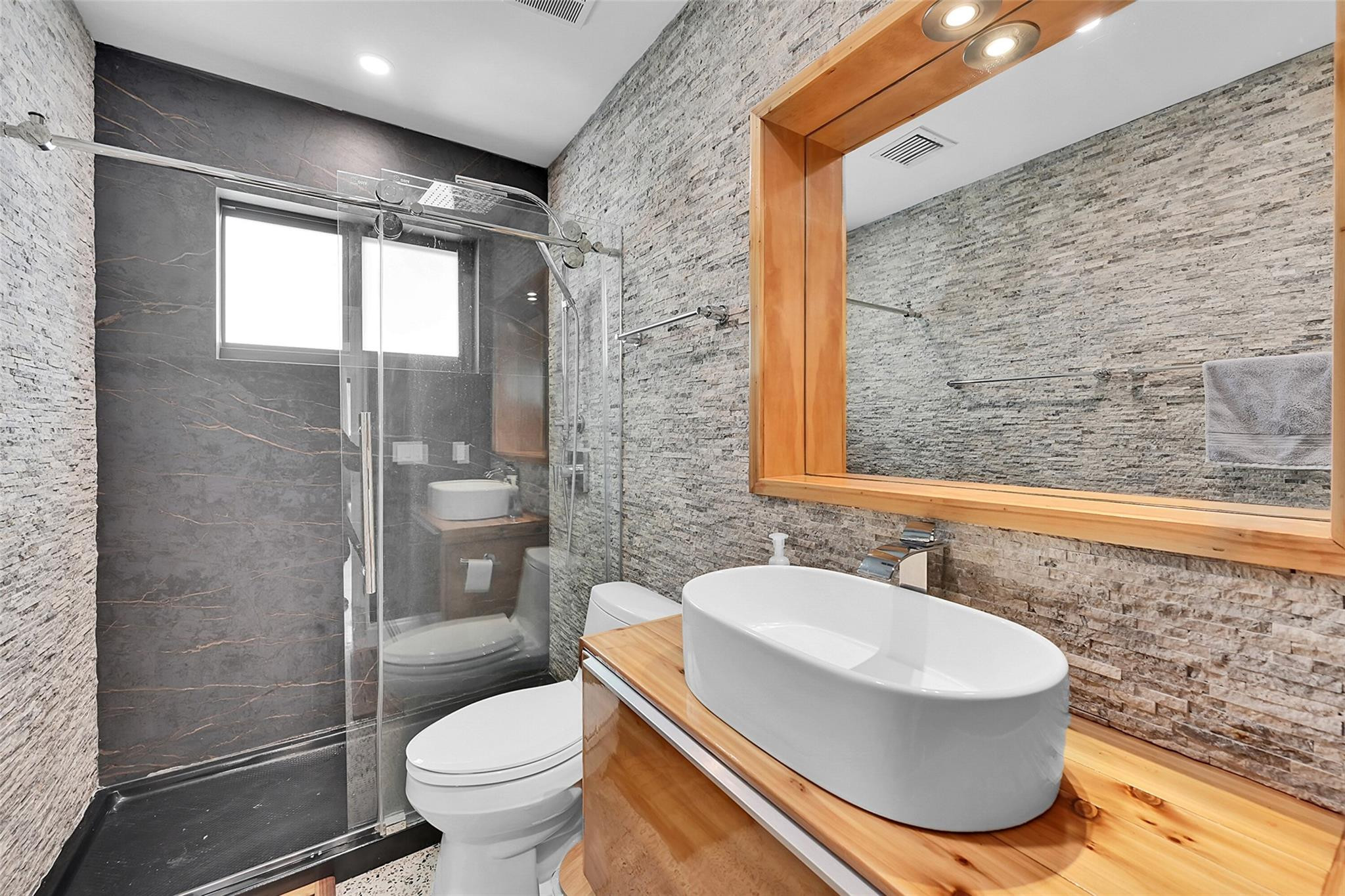 535 NE 113th Street