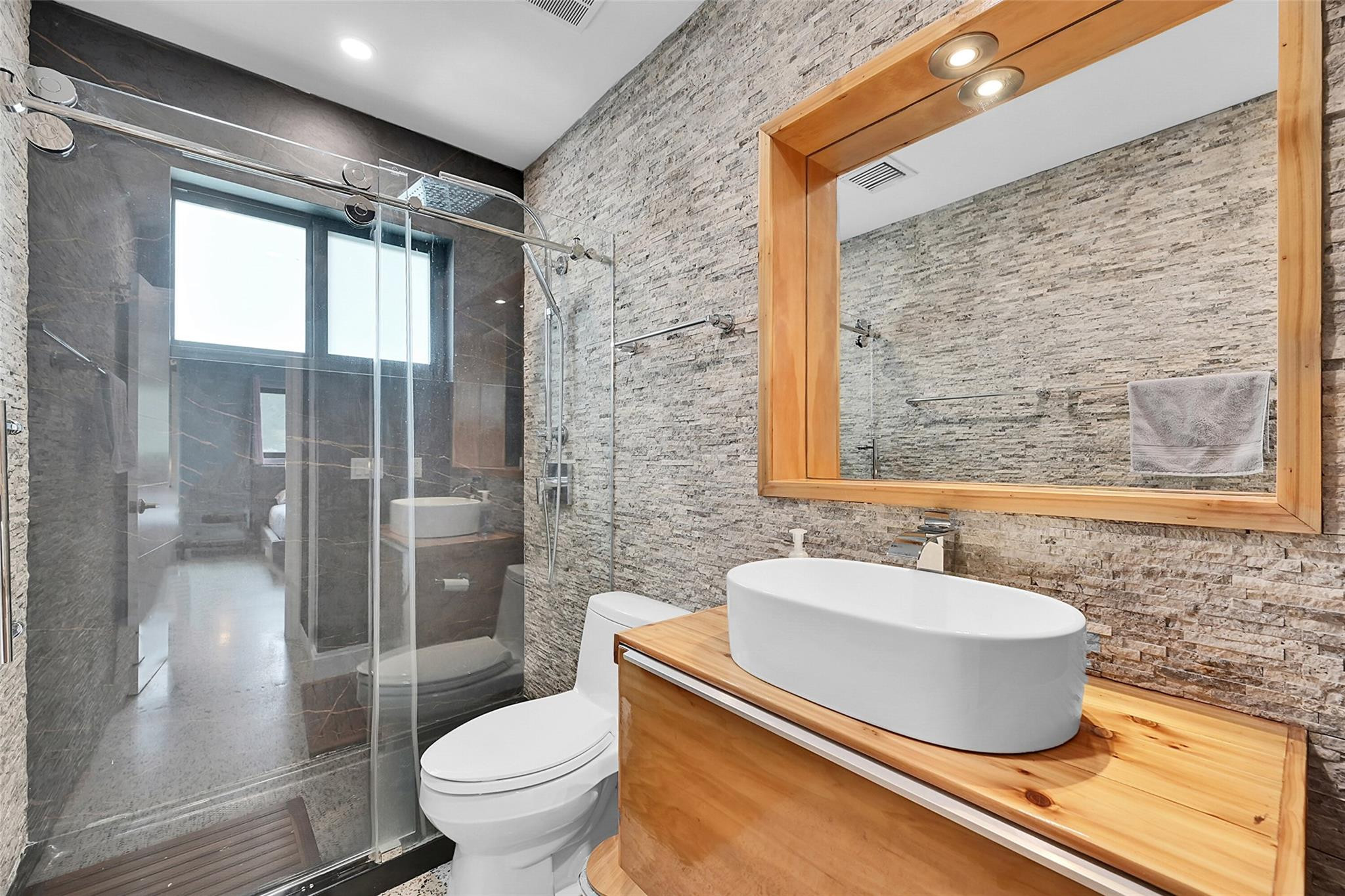 535 NE 113th Street