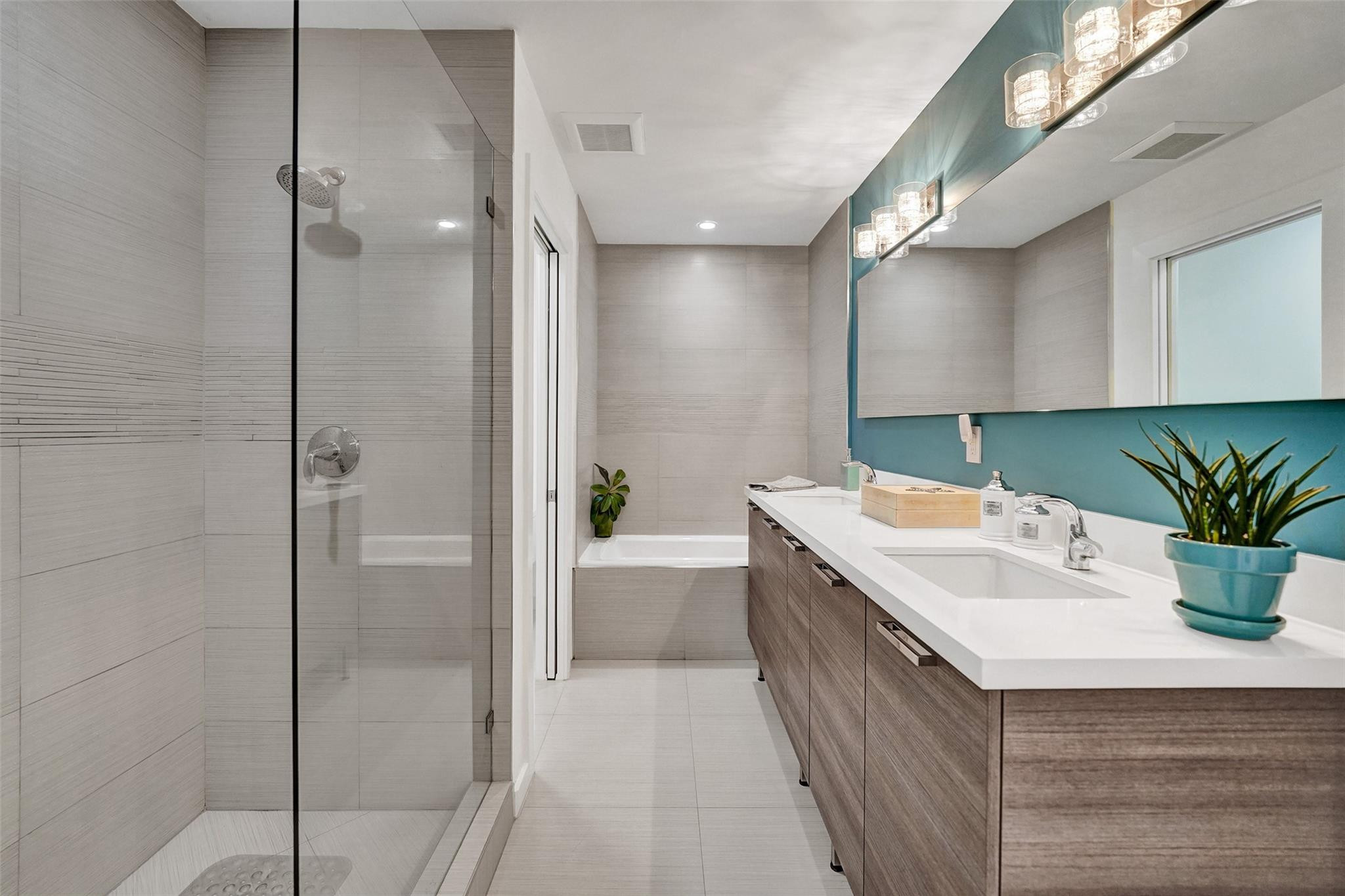 2620 NE 14th Street 2