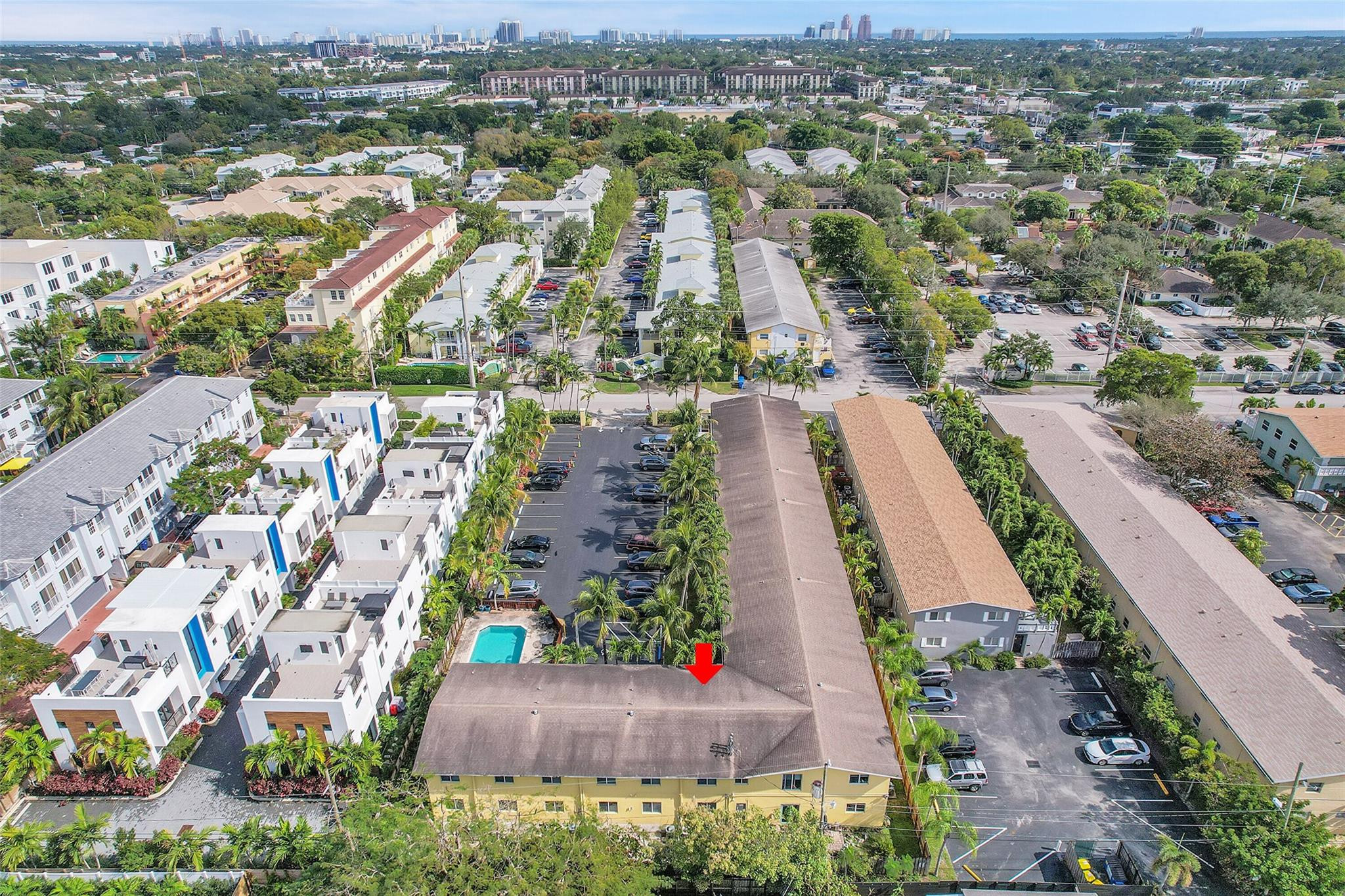 2655 NE 8th Avenue 210
