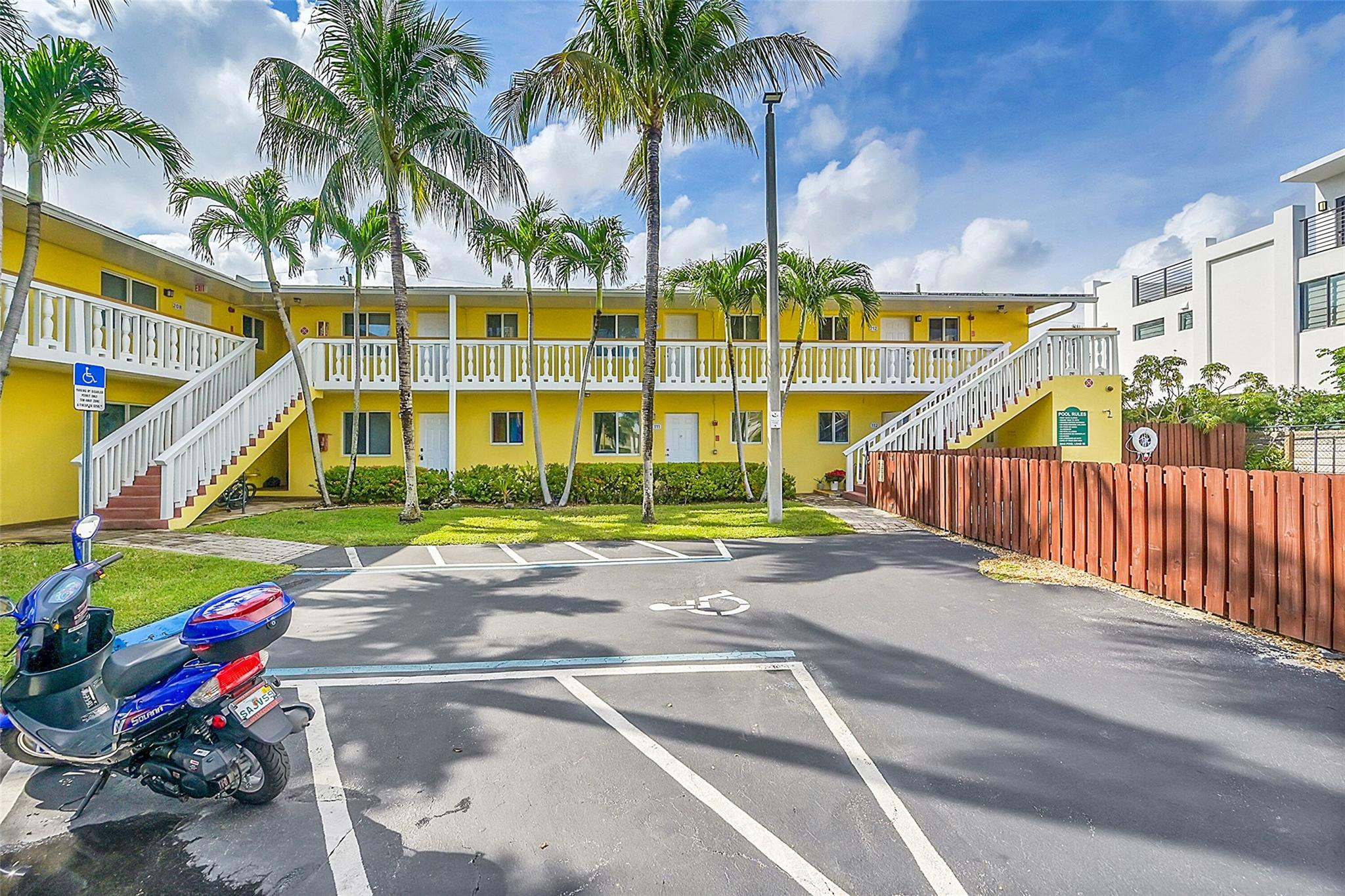 2655 NE 8th Avenue 210