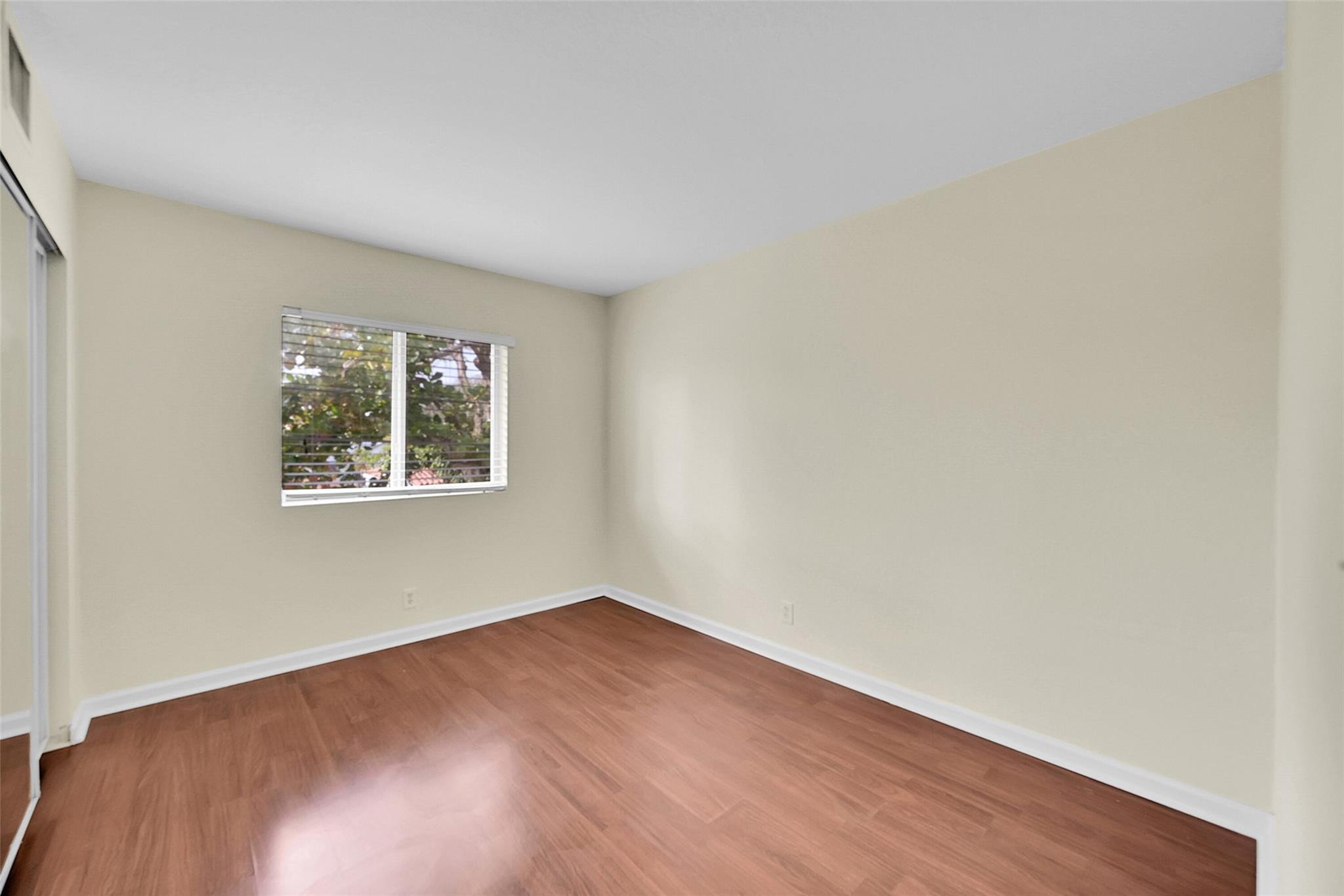 2655 NE 8th Avenue 210