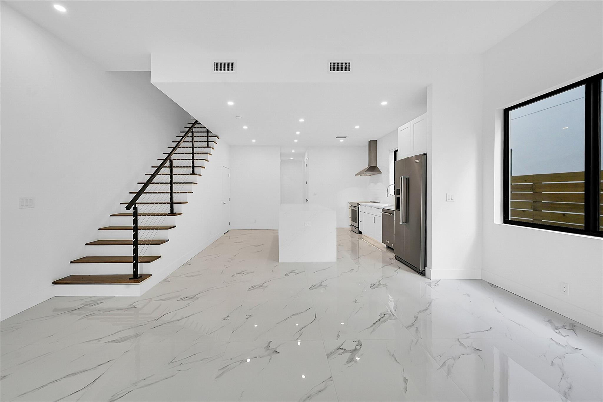 807 NE 16th Terrace