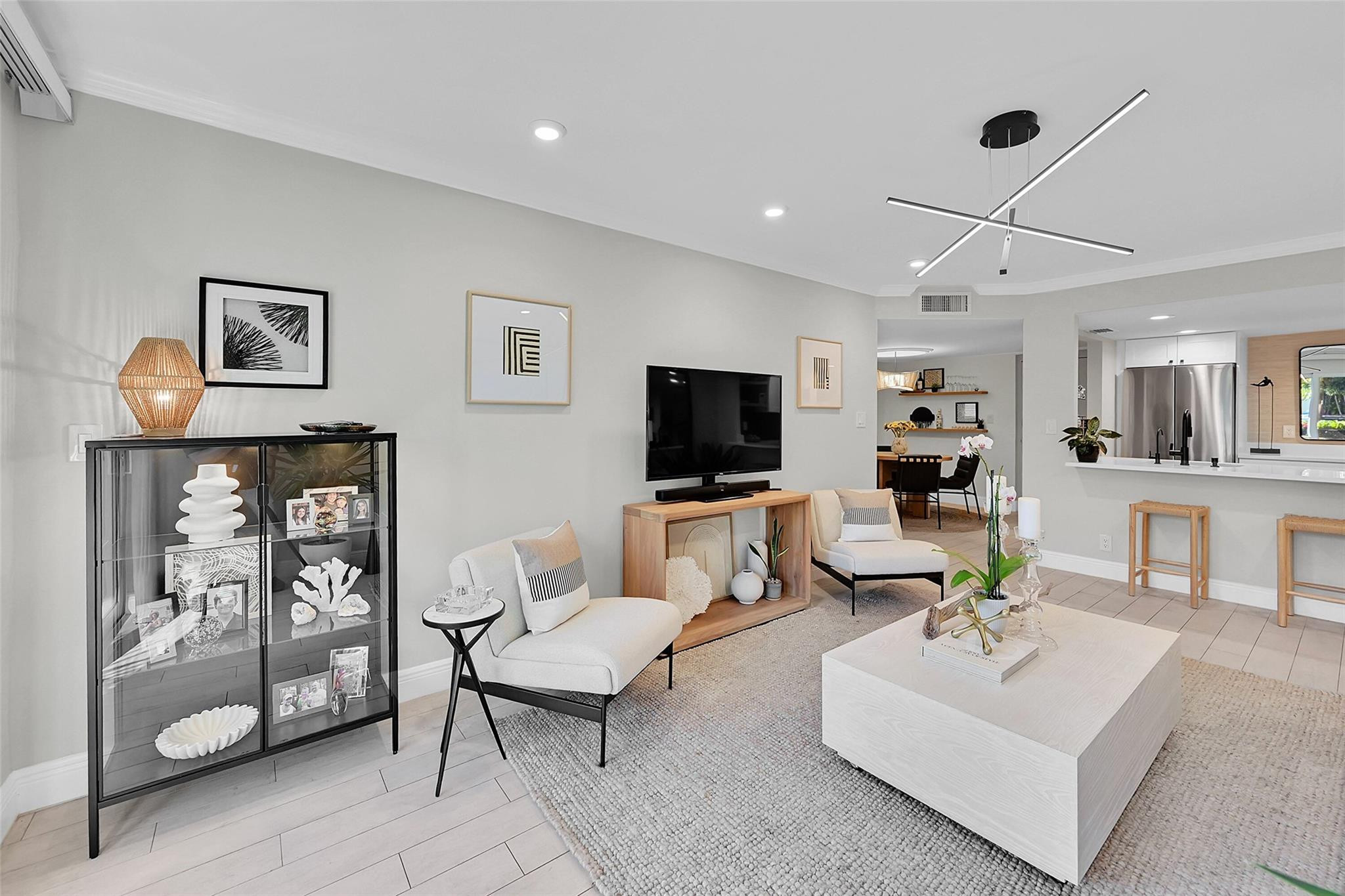 3004 NE 5th Terrace 102-C