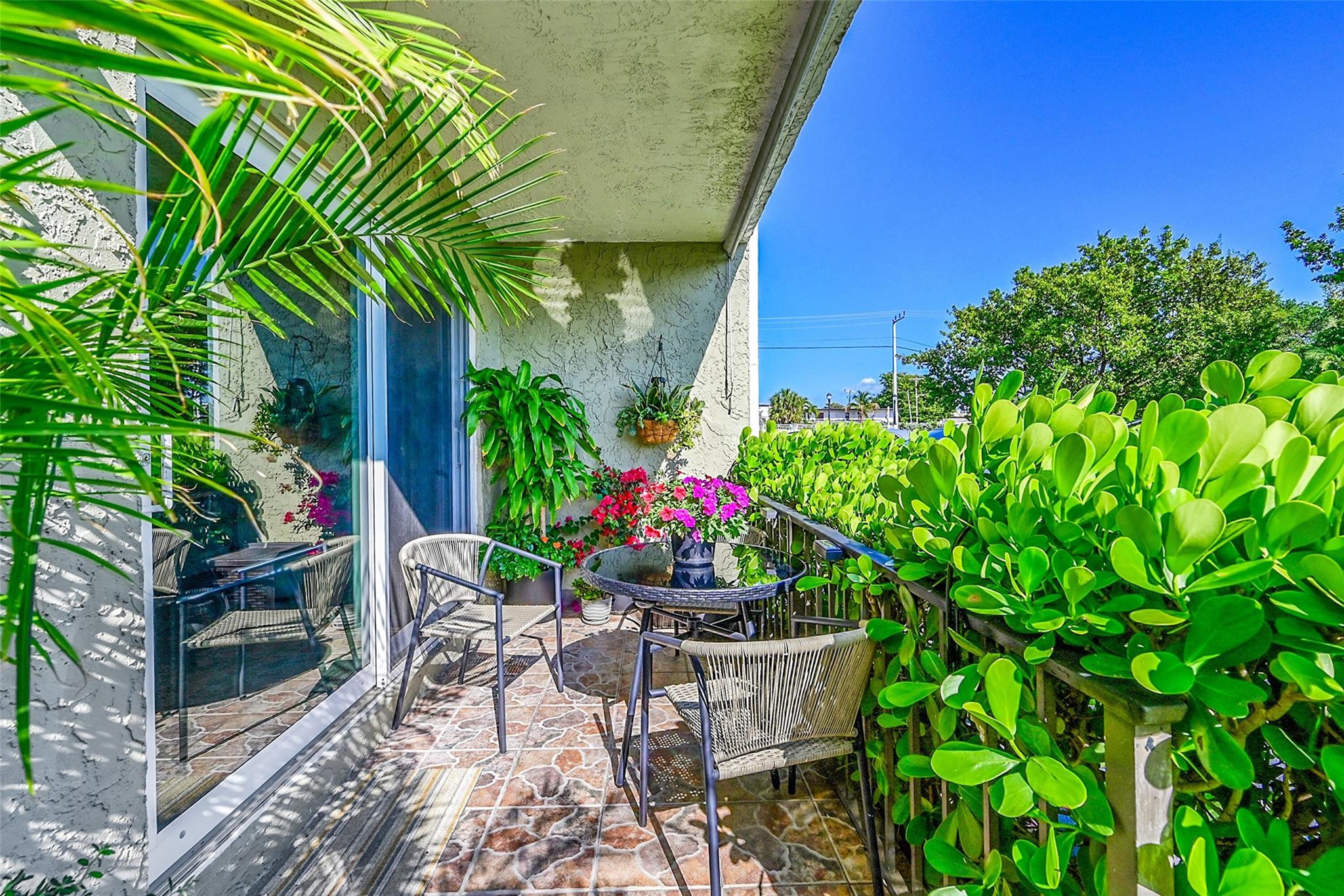 3004 NE 5th Terrace 102-C