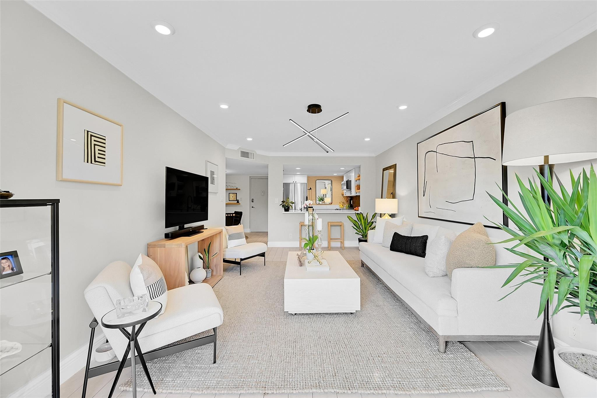 3004 NE 5th Terrace 102-C
