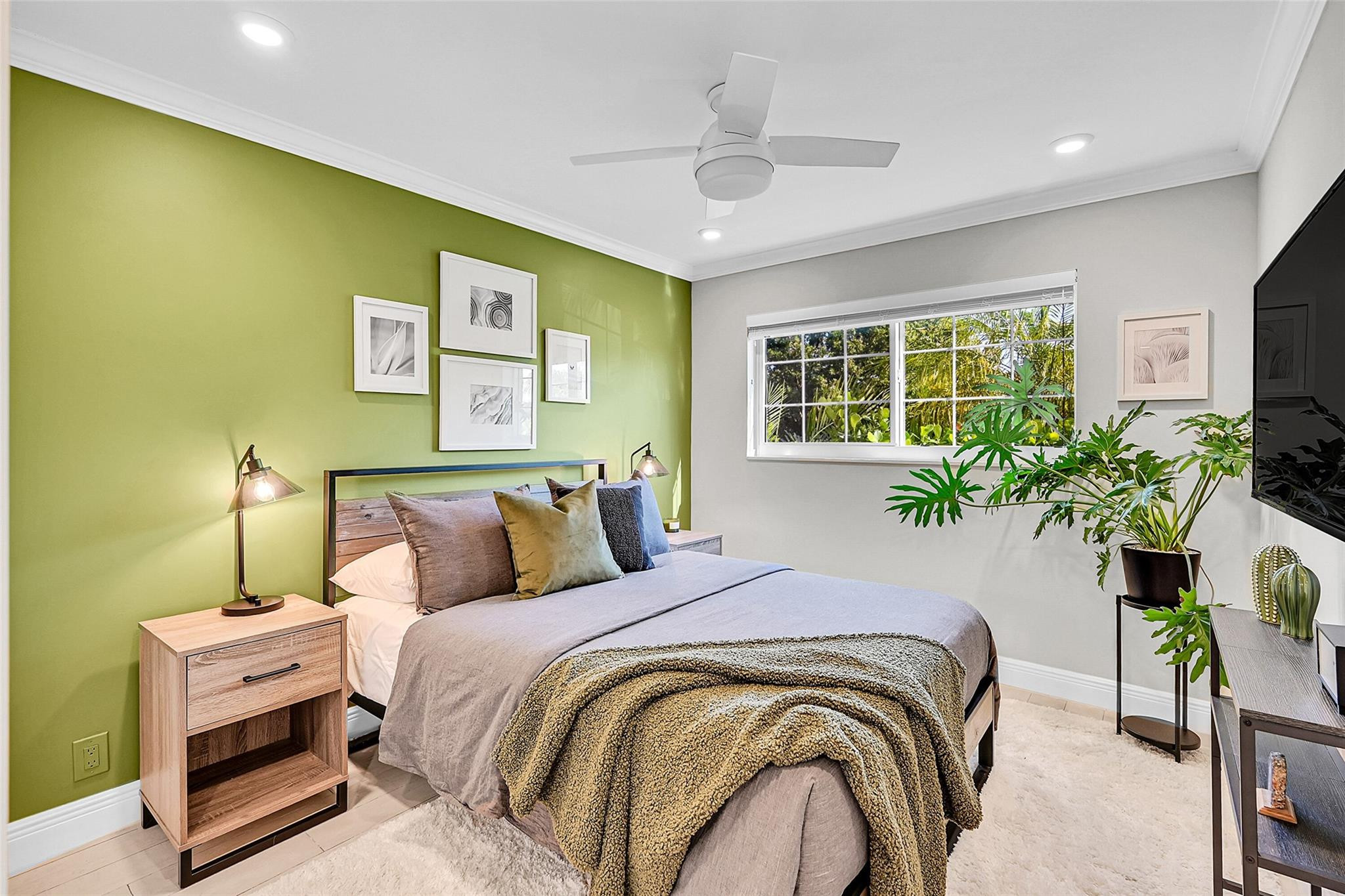 3004 NE 5th Terrace 102-C