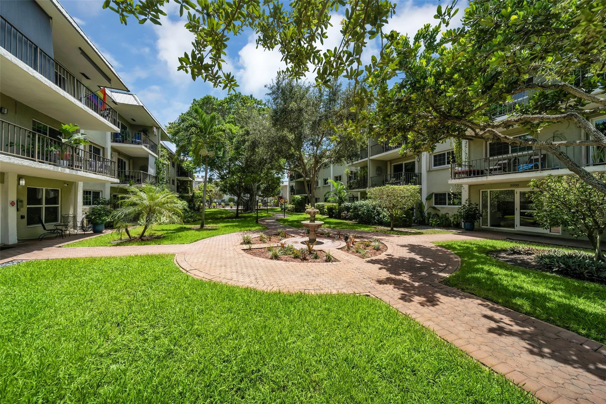 3004 NE 5th Terrace 102-C
