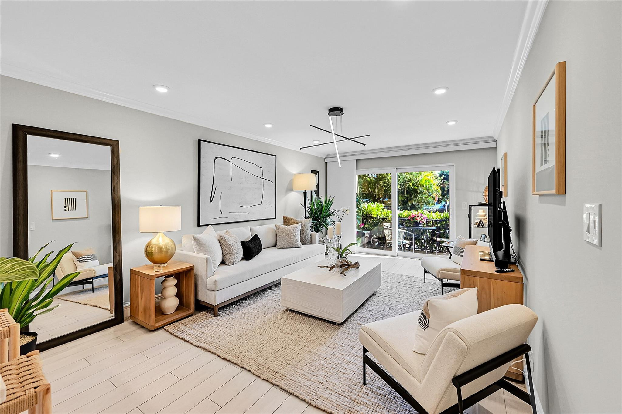 3004 NE 5th Terrace 102-C