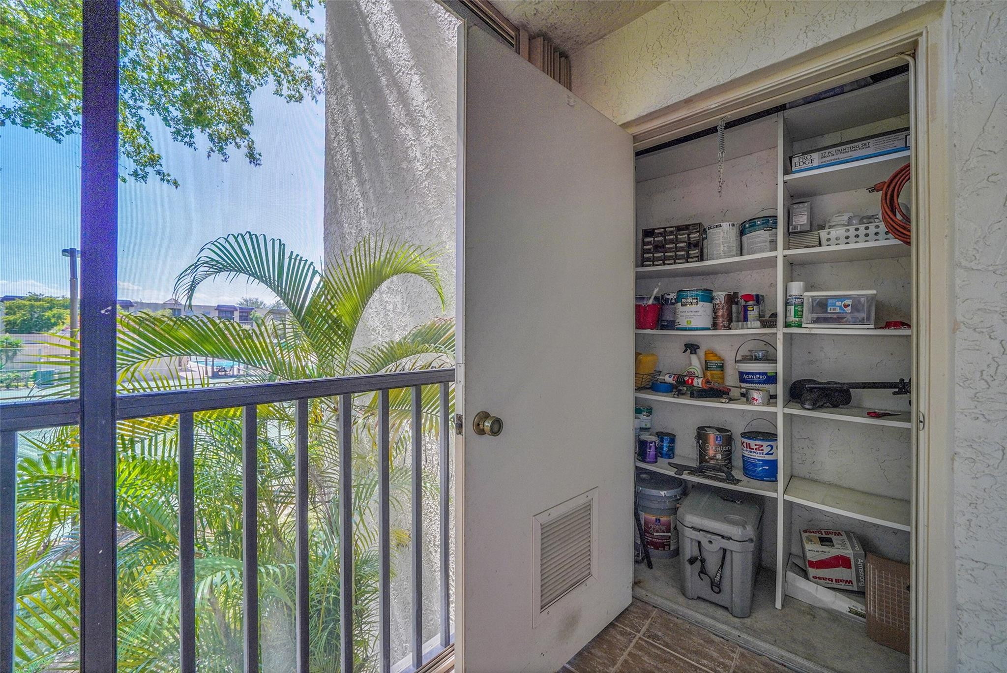 10451 W Broward Boulevard 204