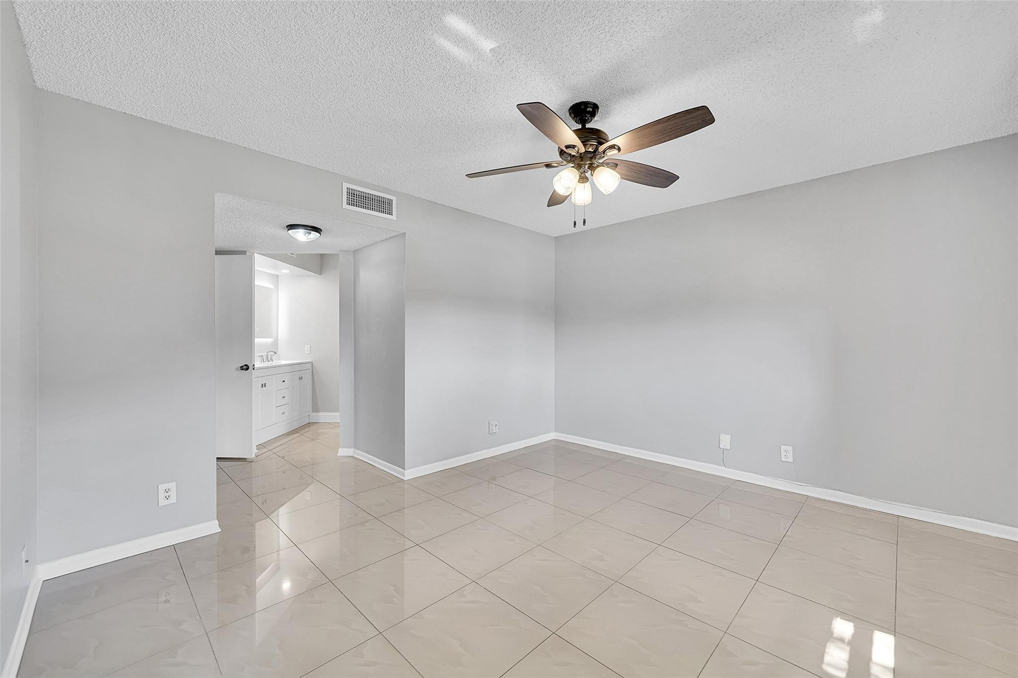10451 W Broward Boulevard 204