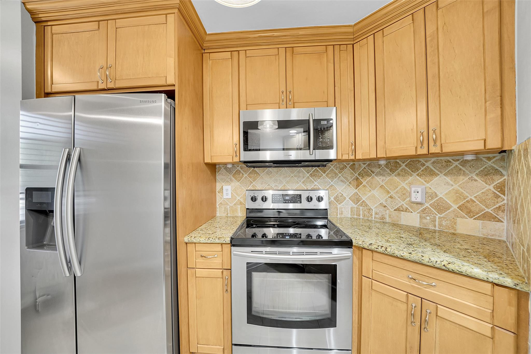 10451 W Broward Boulevard 204