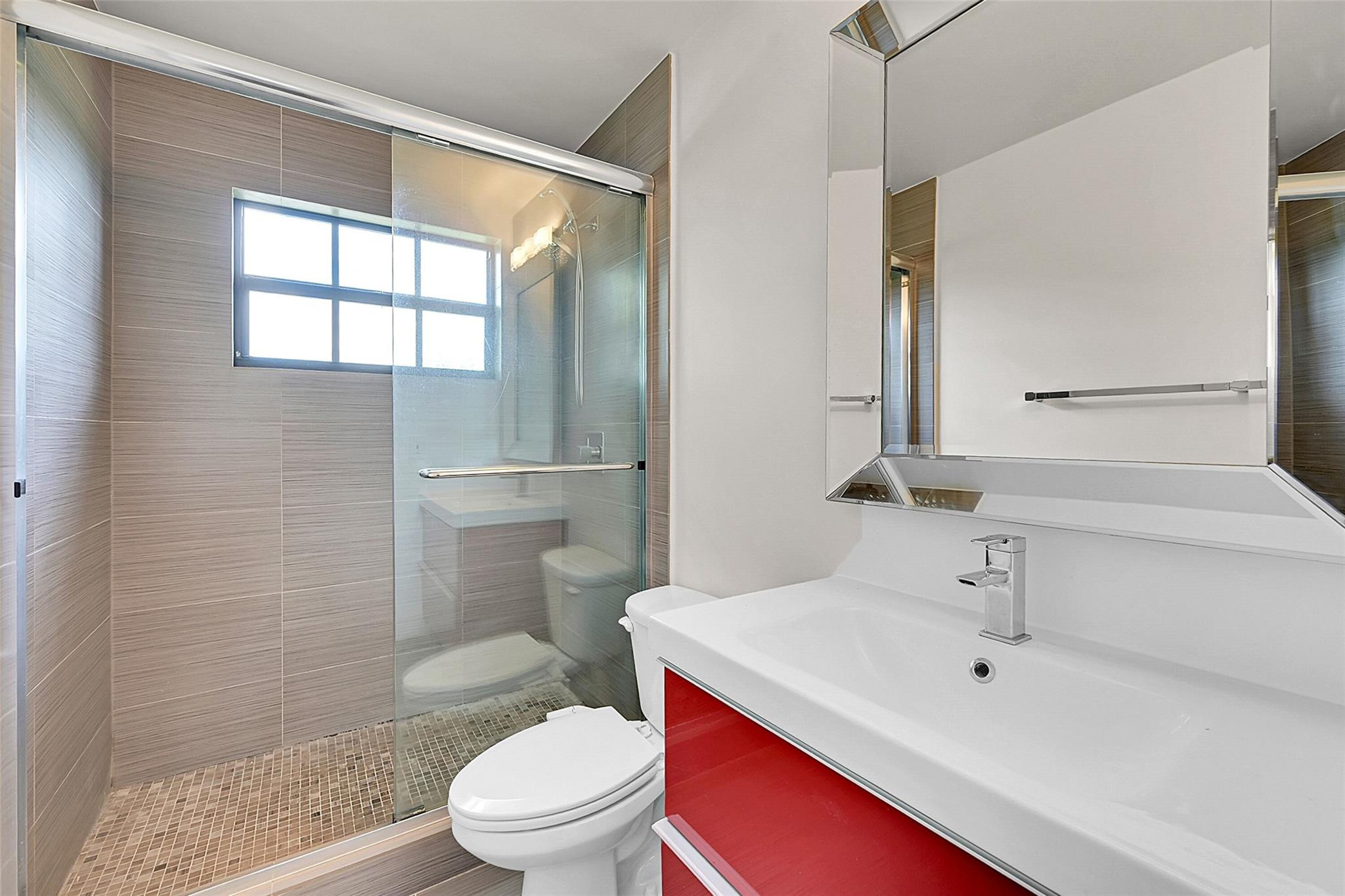 905 NE 28th Street 202
