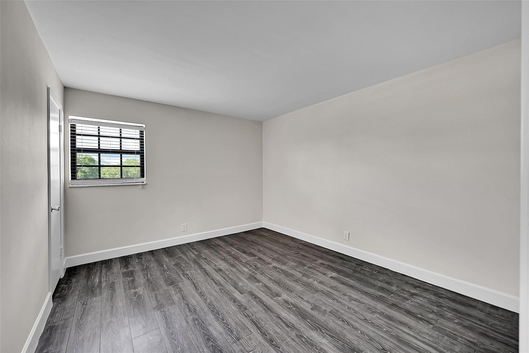 905 NE 28th Street 202