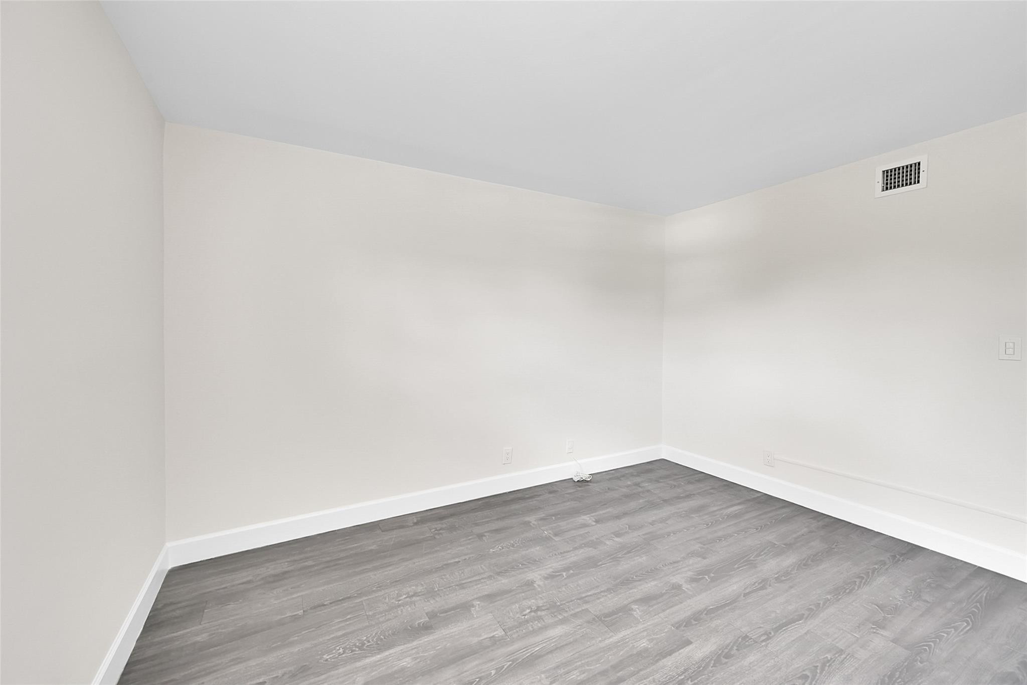 905 NE 28th Street 202