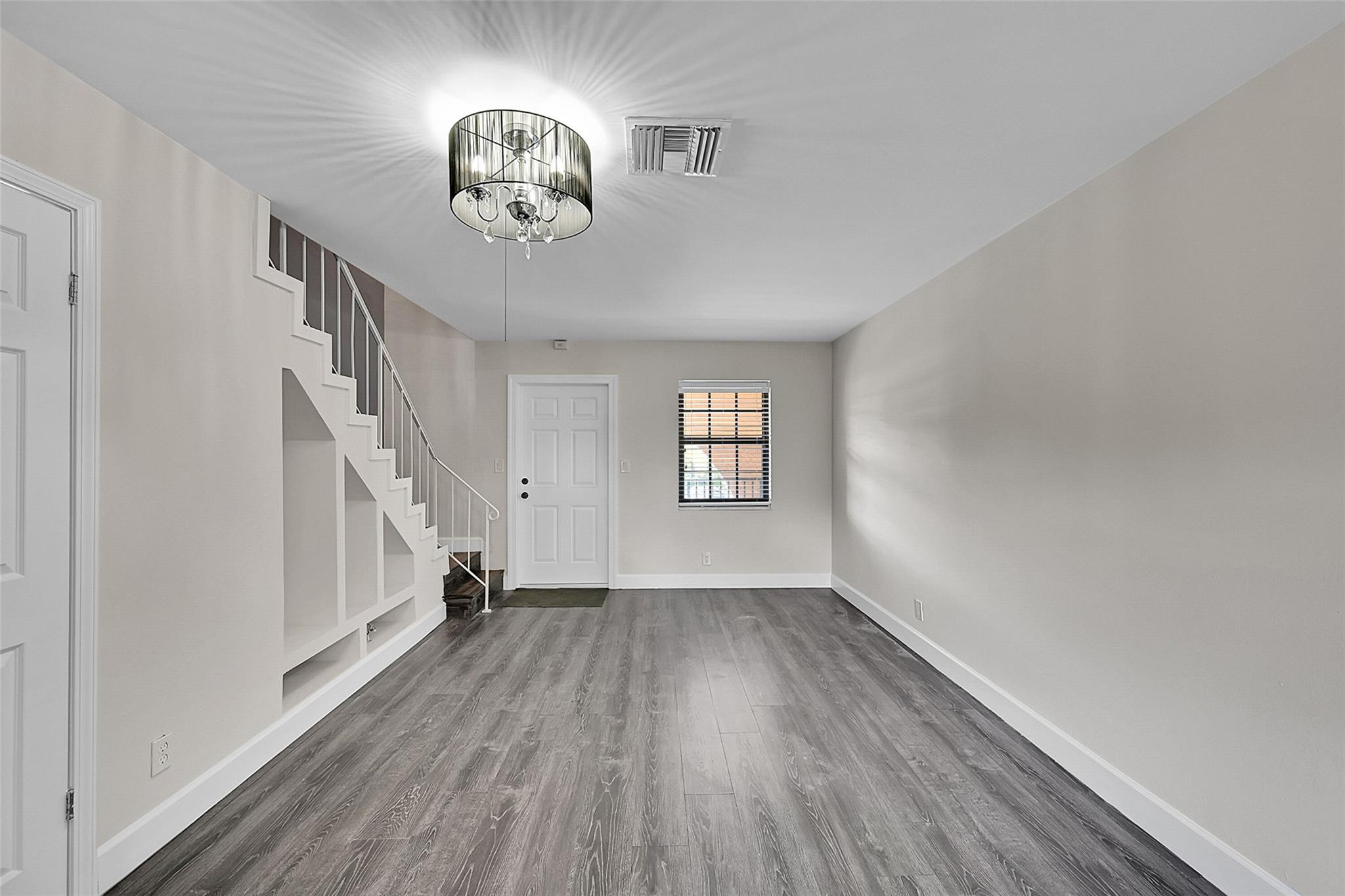 905 NE 28th Street 202