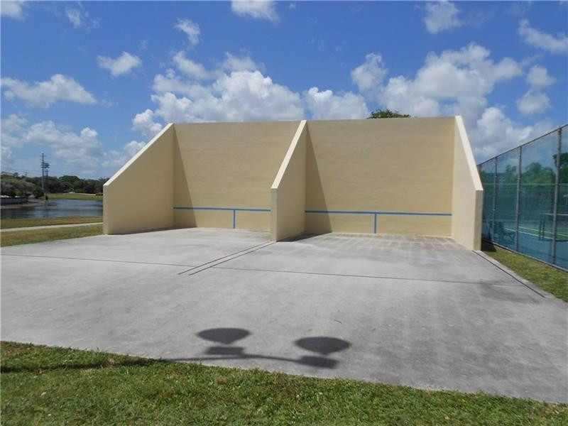 2205 S Cypress Bend Drive 505