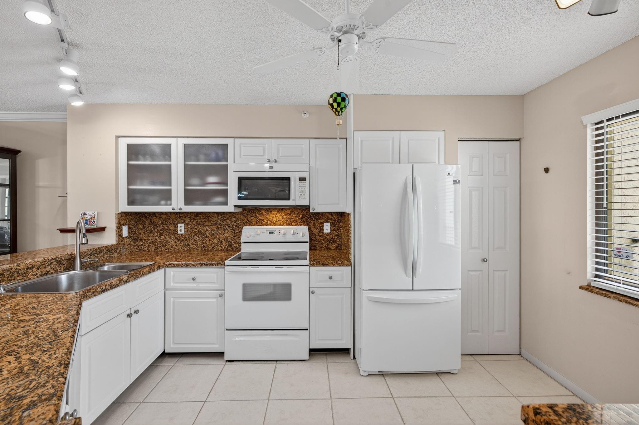 2205 S Cypress Bend Drive 505