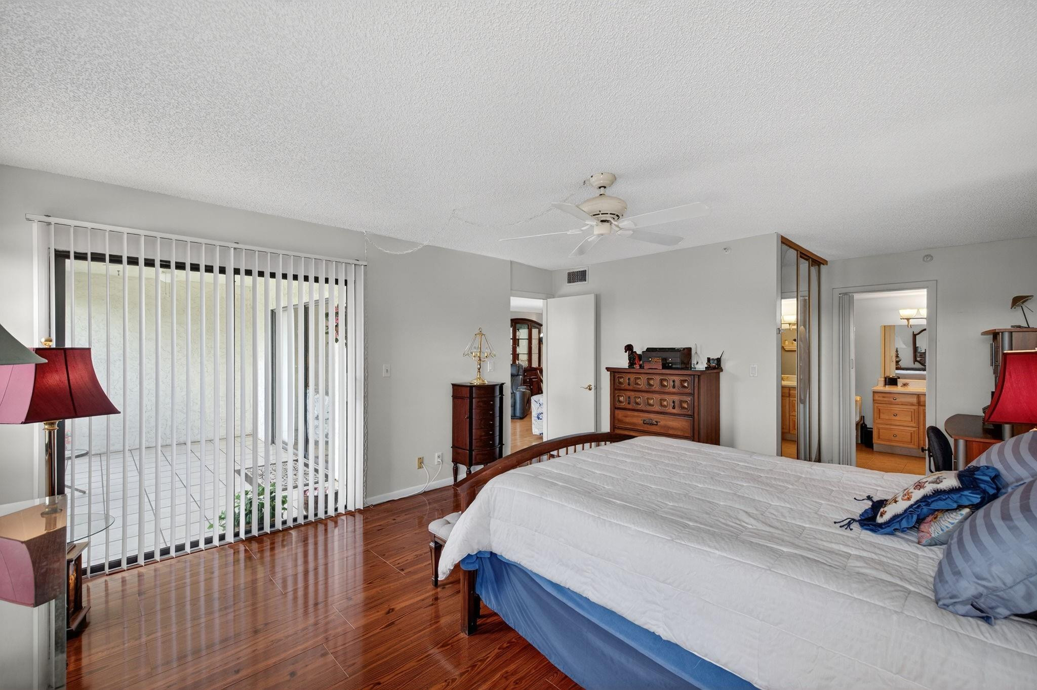 2205 S Cypress Bend Drive 505