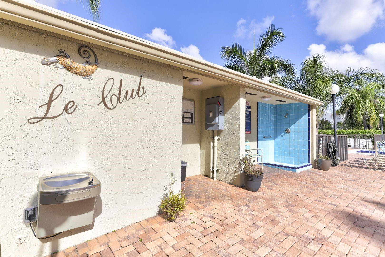 2205 S Cypress Bend Drive 505