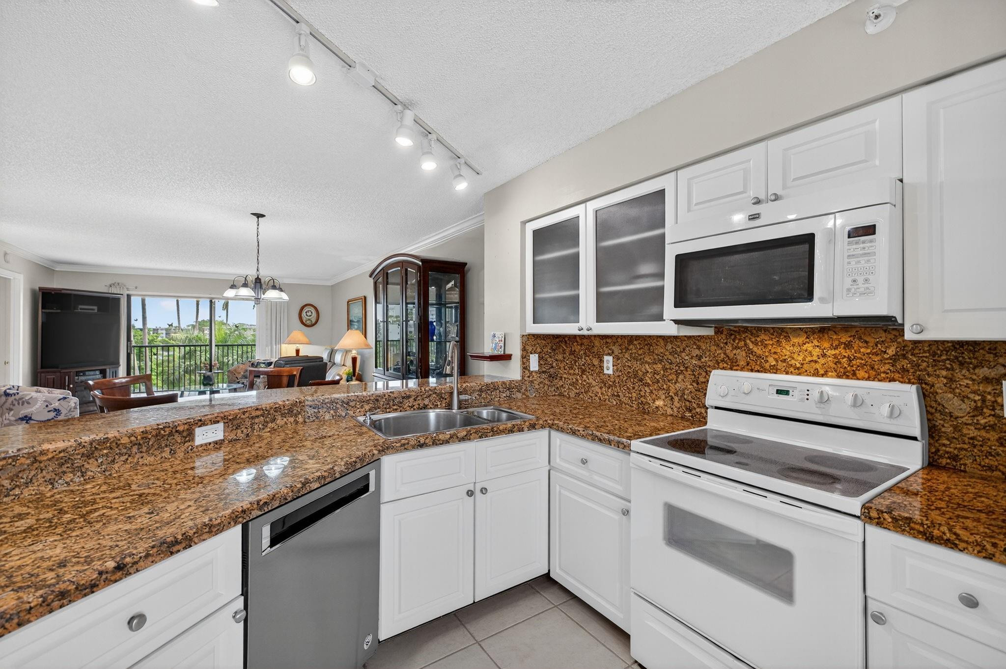 2205 S Cypress Bend Drive 505