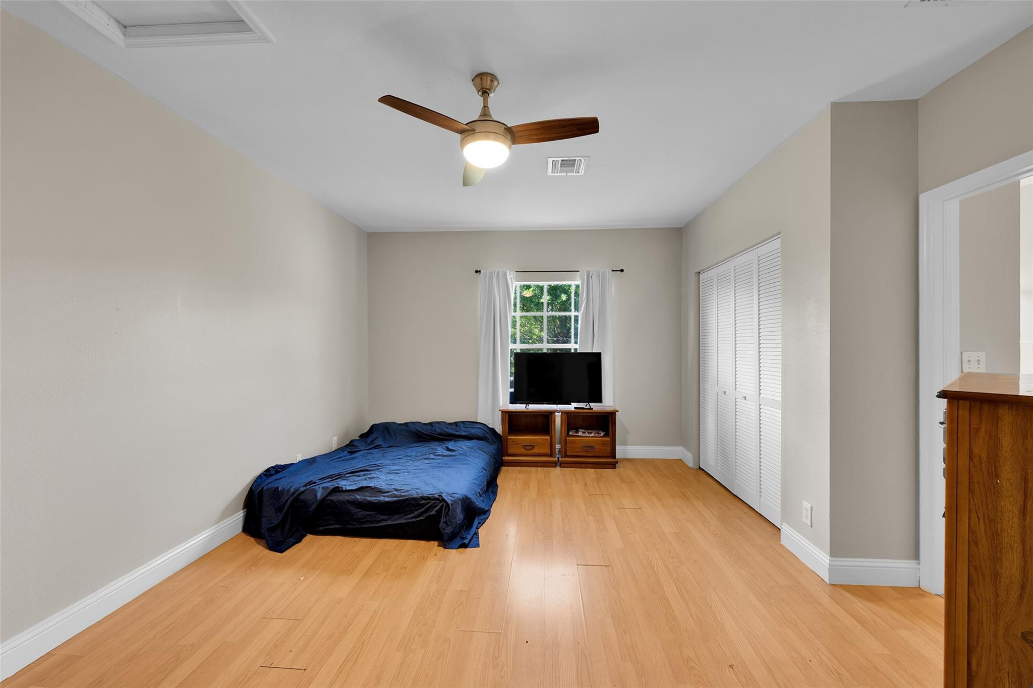 2351 NW 29th Street